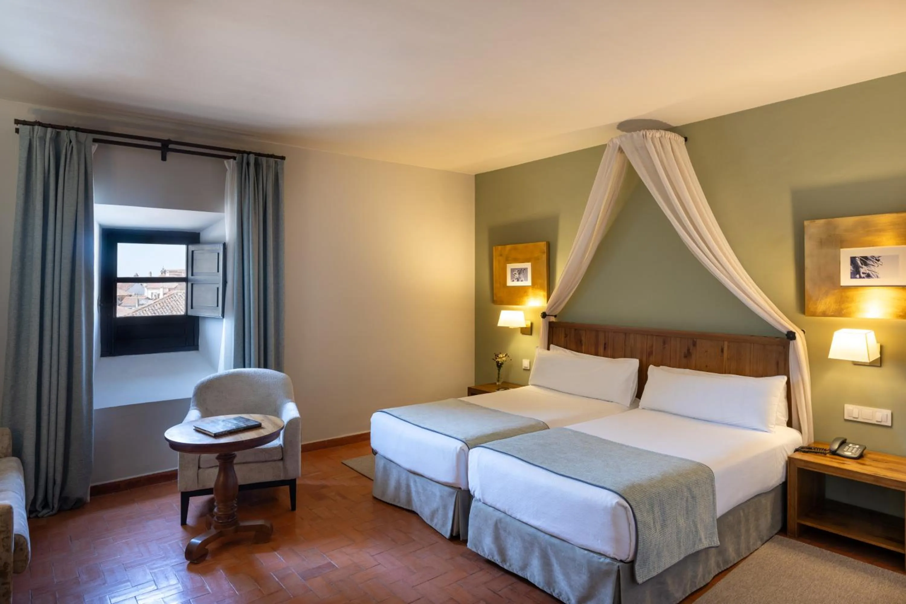 Double or Twin Room with Extra Bed (2 Adults + 1 Child) in Parador de Trujillo