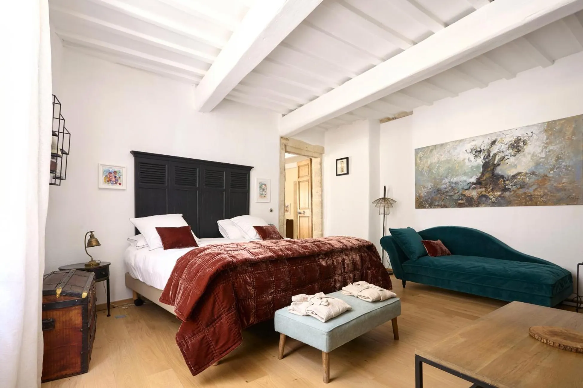 SUITE PRESTIGE DEPENDANCE 246 ft²  in Boutique Hôtel Entraigues