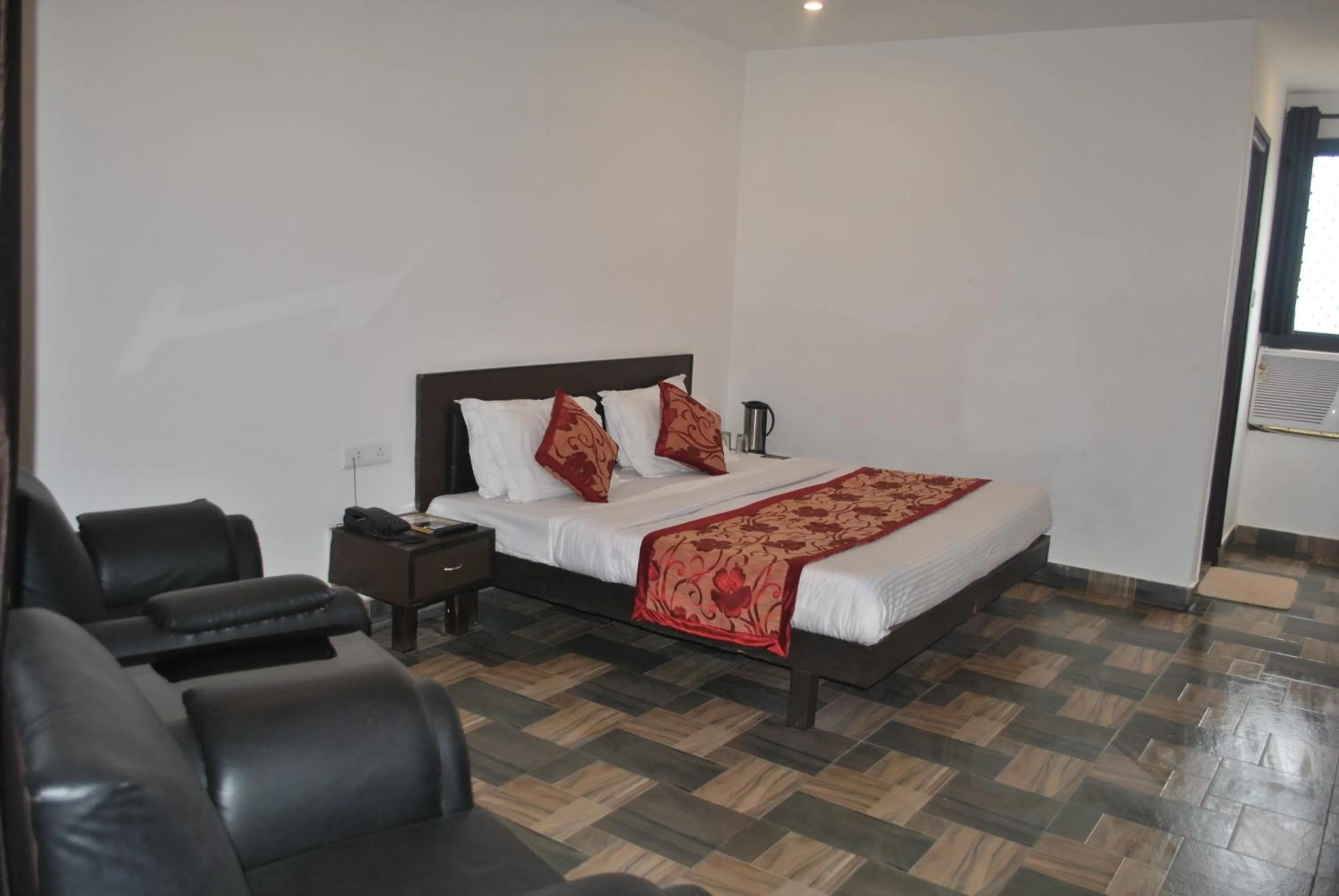 Superior Double Room in Hotel Maha Luxmi Palace