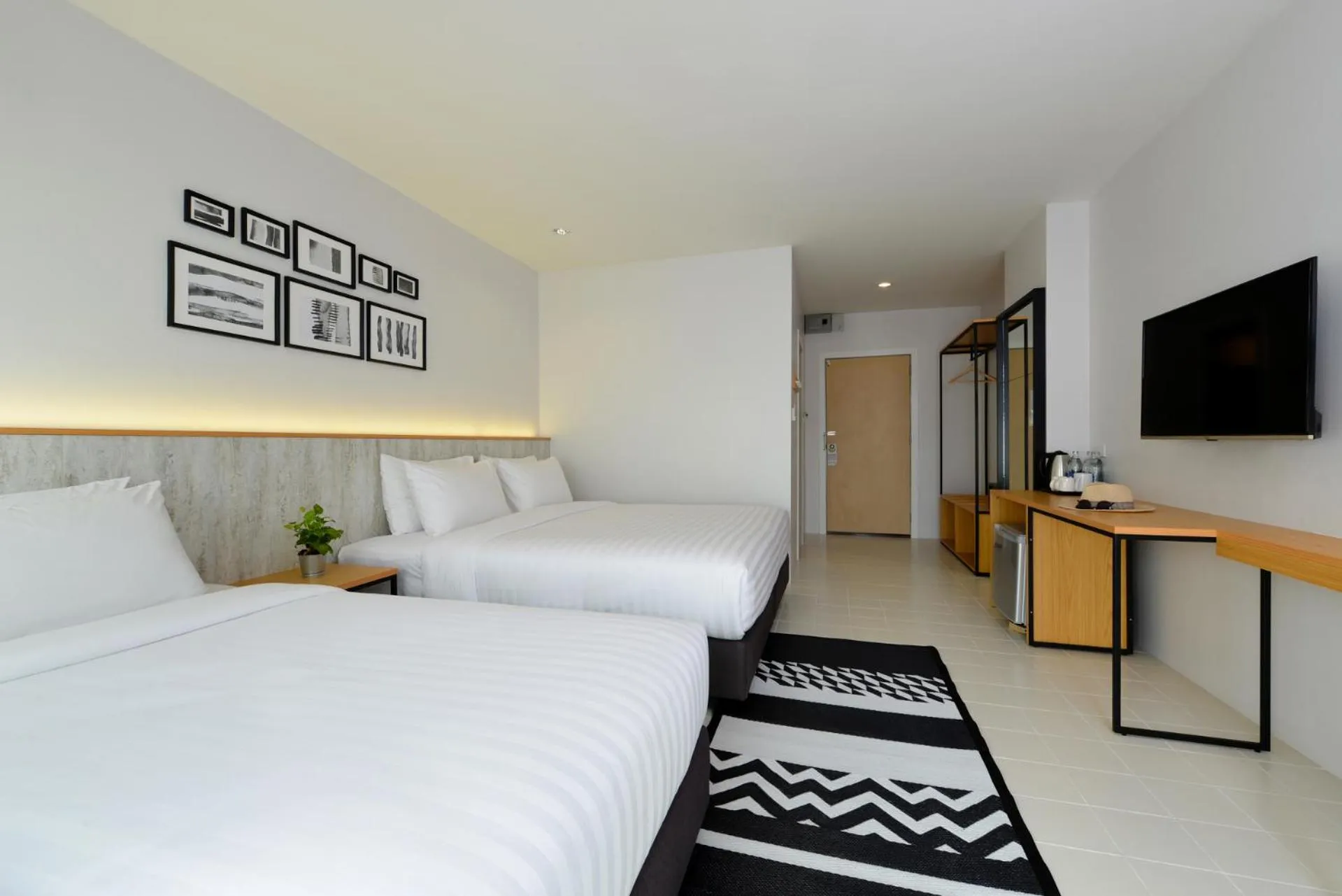 Superior Triple Room in Ruenthip Pattaya