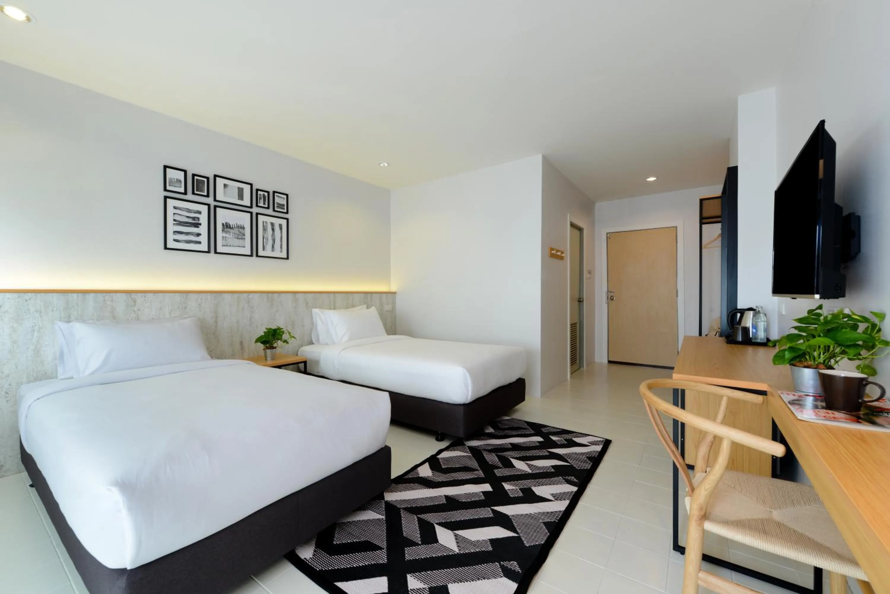 Superior Twin Room with City View in Ruenthip Pattaya