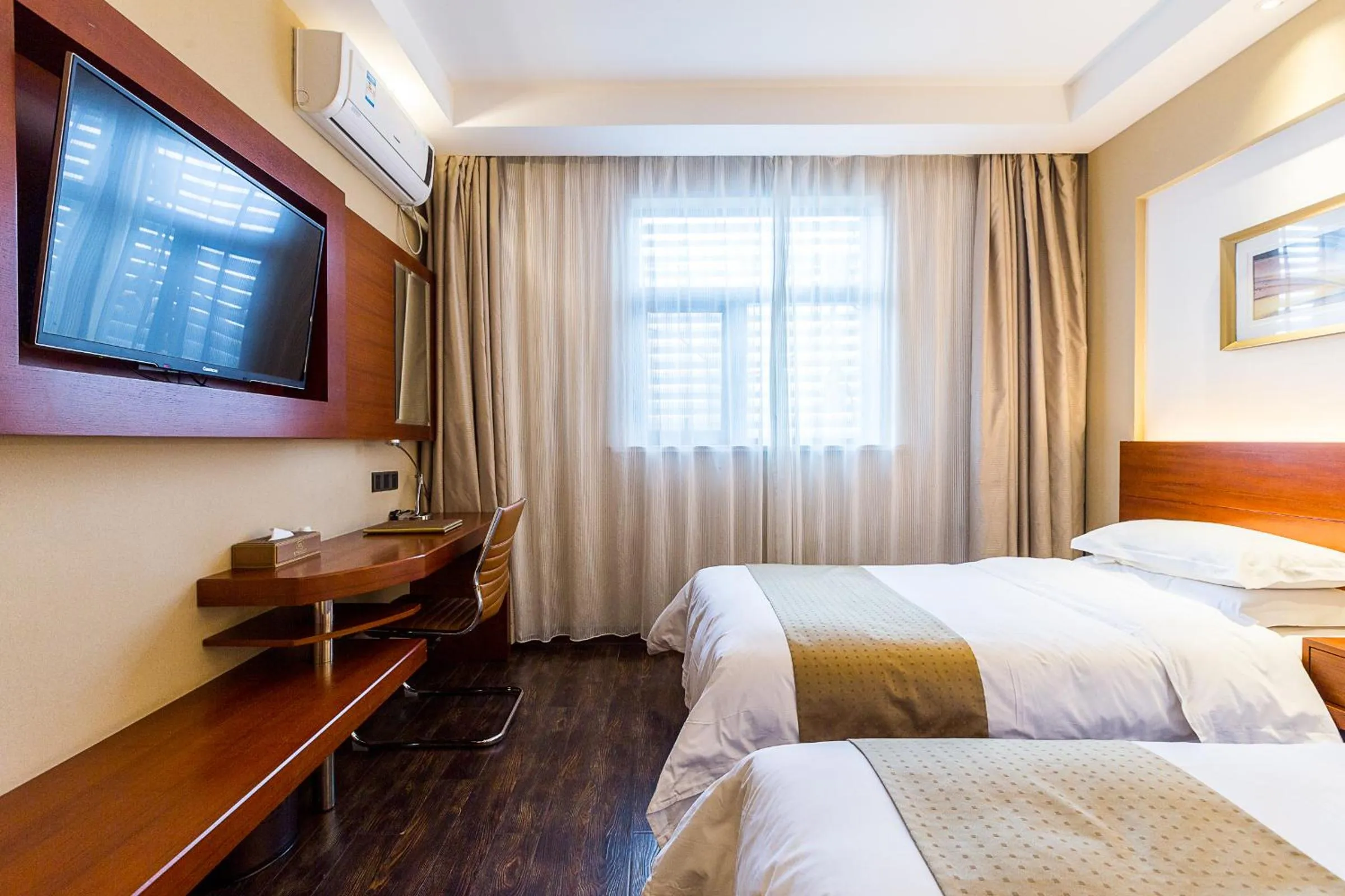 Standard Double Room in Mai Xinge Boutique Hotel - Free shuttle buses are provided between PVG Airport and Disneyland