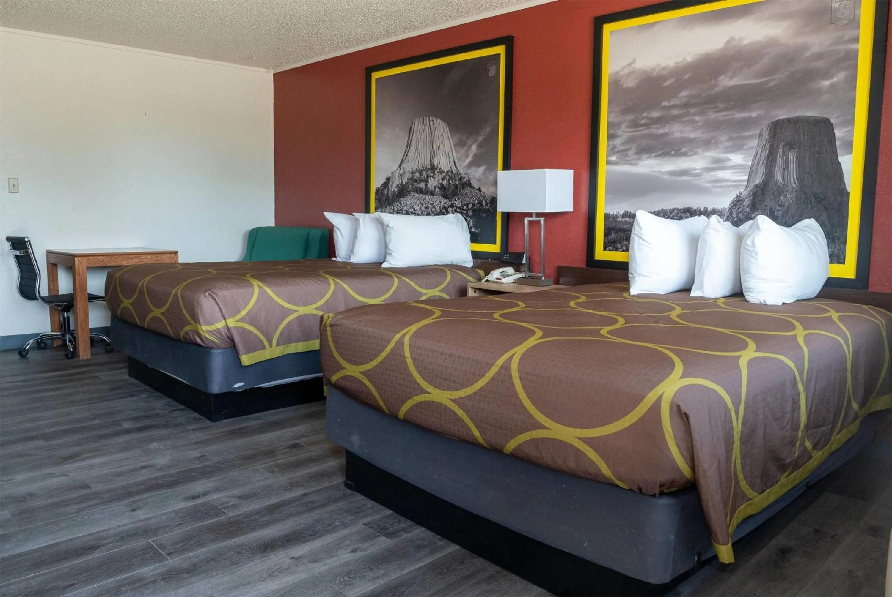 Deluxe Queen Room with Two Queen Beds - Non-Smoking in Super 8 by Wyndham Newcastle