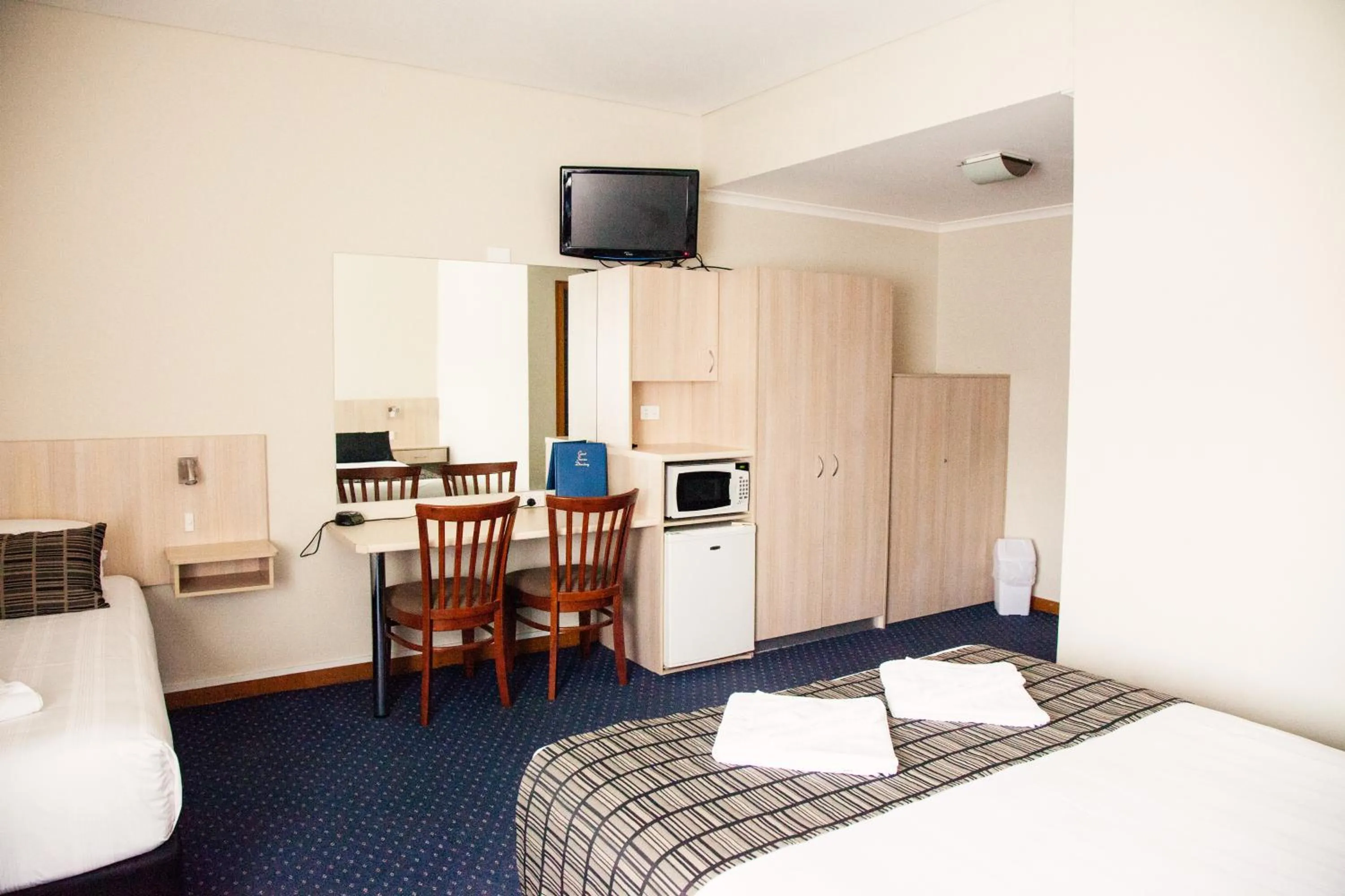 Deluxe Family Room in Tudor Inn Newcastle