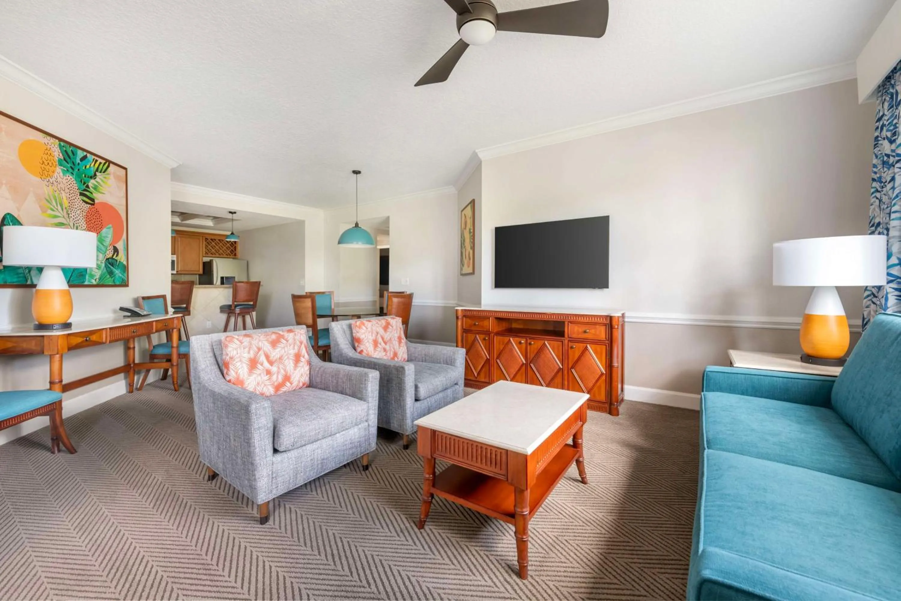 Two-Bedroom King Suite with Queen Bed in Hilton Vacation Club Cypress Pointe Orlando