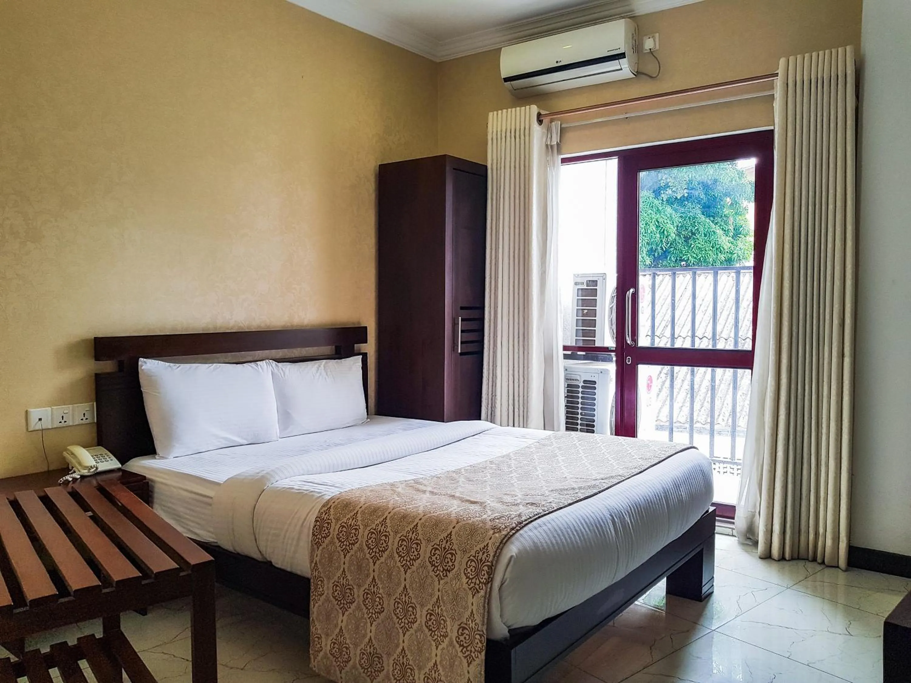 Semi Deluxe Room with City or Street View - single occupancy in Galaxy City Hotel