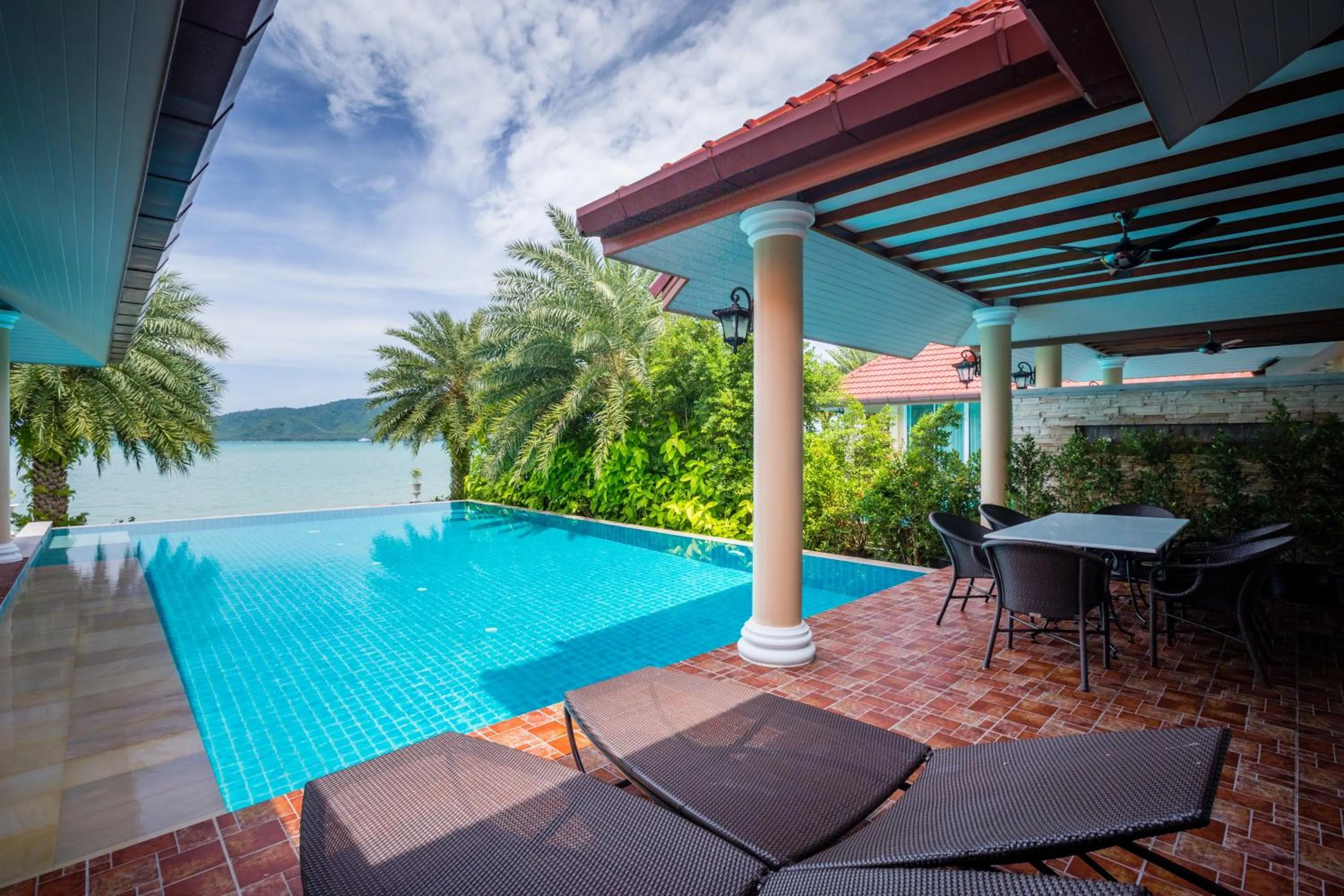 3-Bedroom Private Pool Villa by the Beach in Fisherman Way Beach Villa