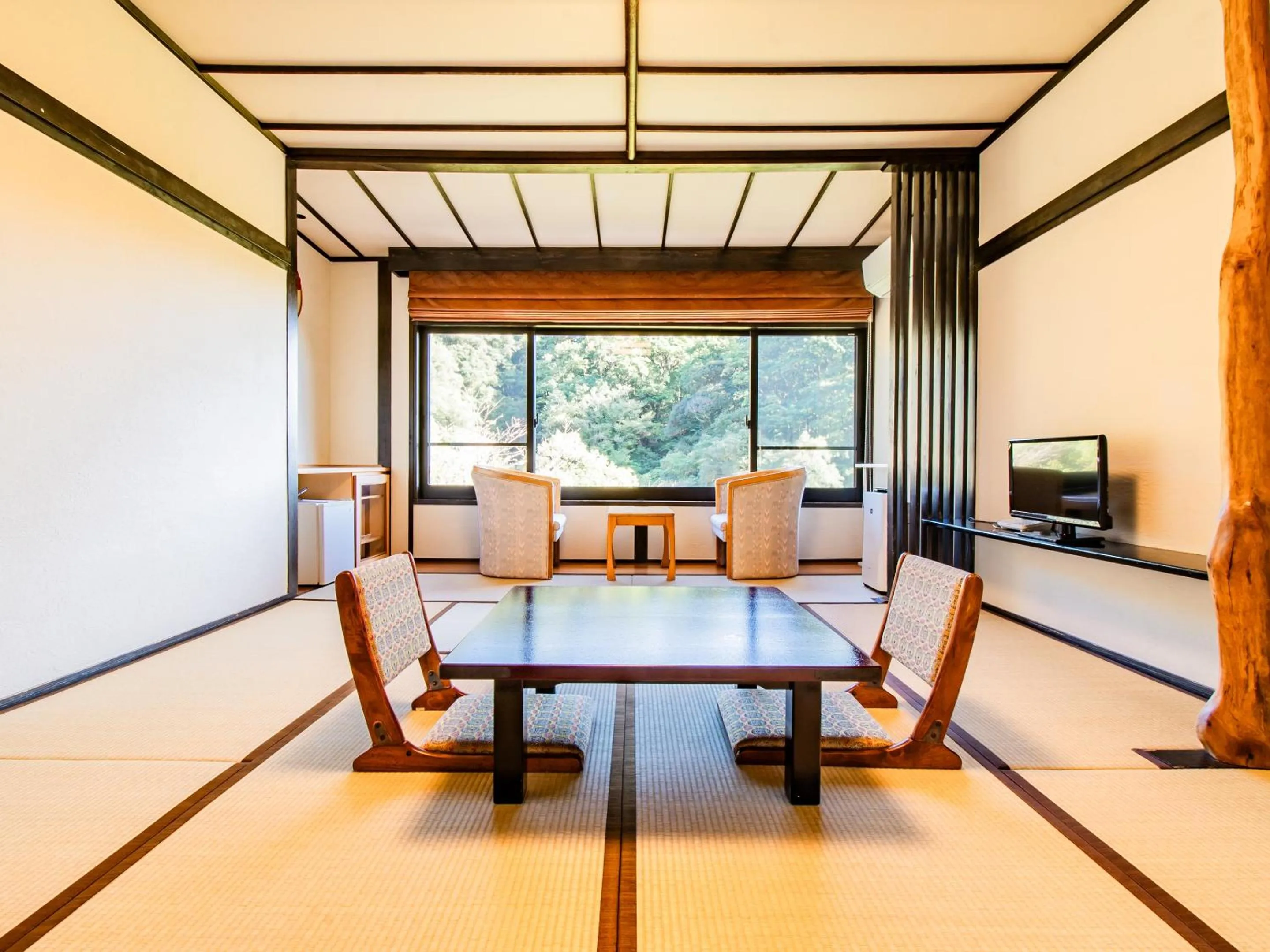 Japanese-Style Quadruple Room with Shared Bathroom - single occupancy - Non-Smoking in Kirishima Momijidani Seiryuso