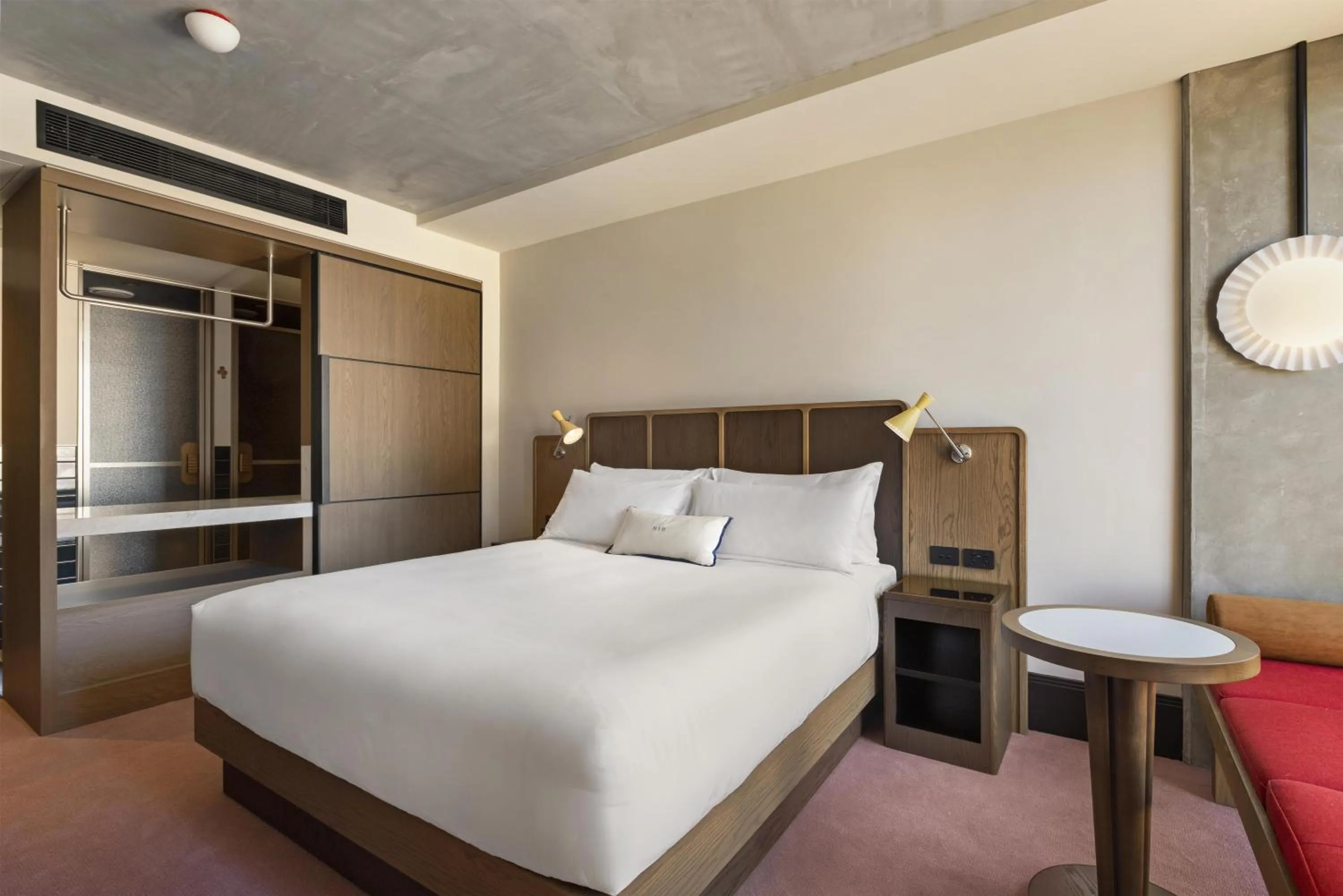 two Bedroom Interconnecting Traveler Room in Hannah St Hotel Melbourne