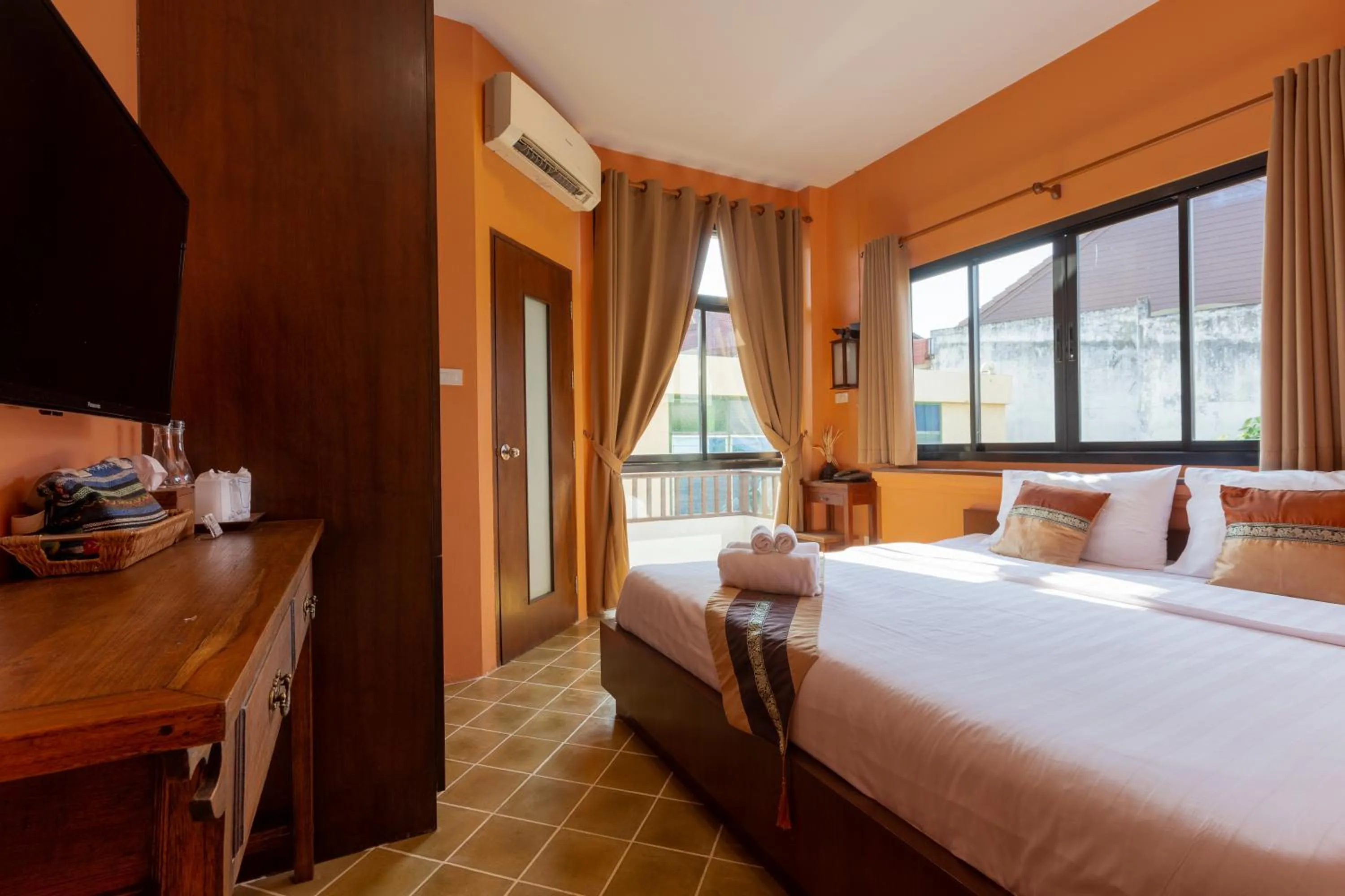 Deluxe Double Room in Huen Hug Chiang Mai