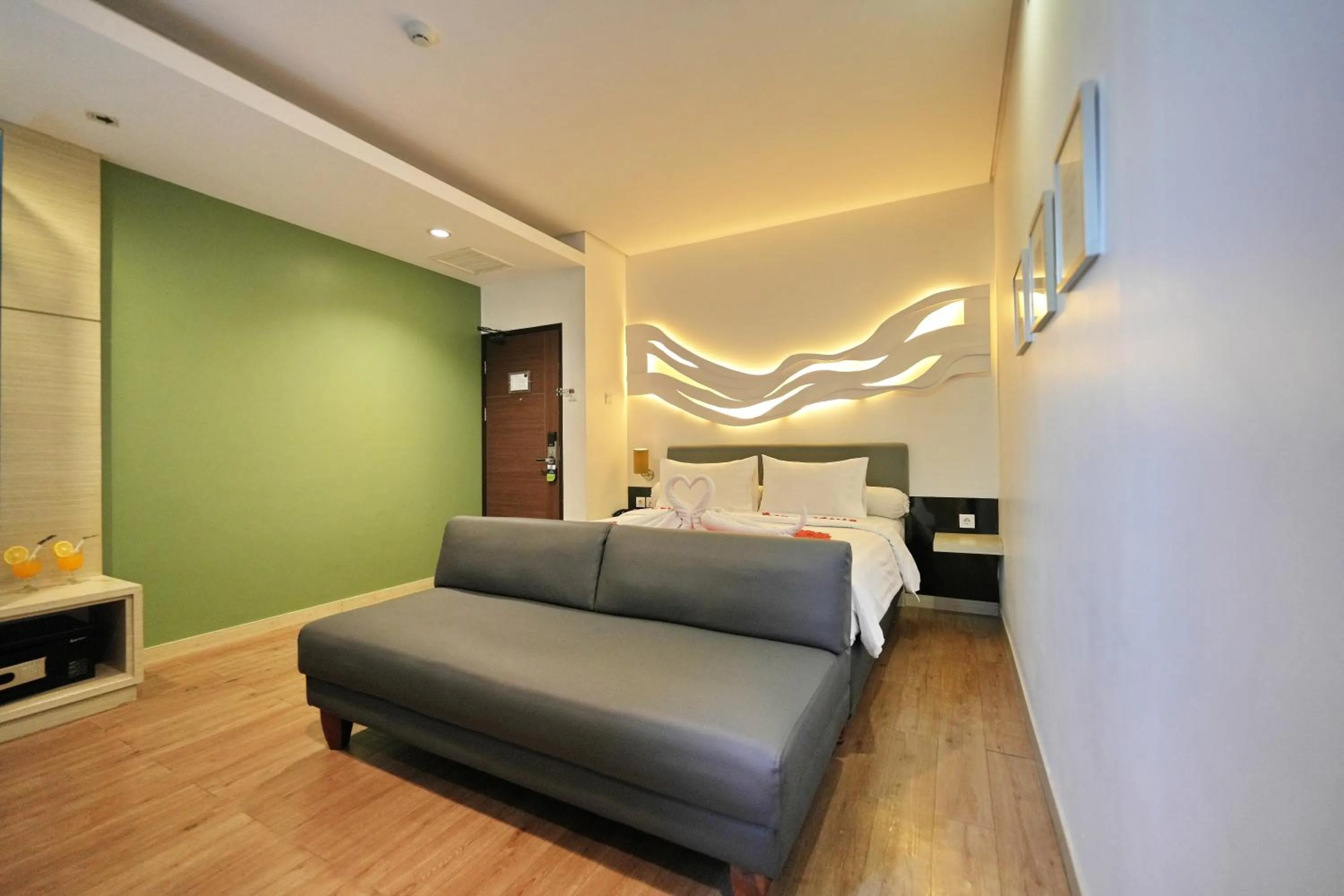 Deluxe King Room in Bonnet Hotel Surabaya