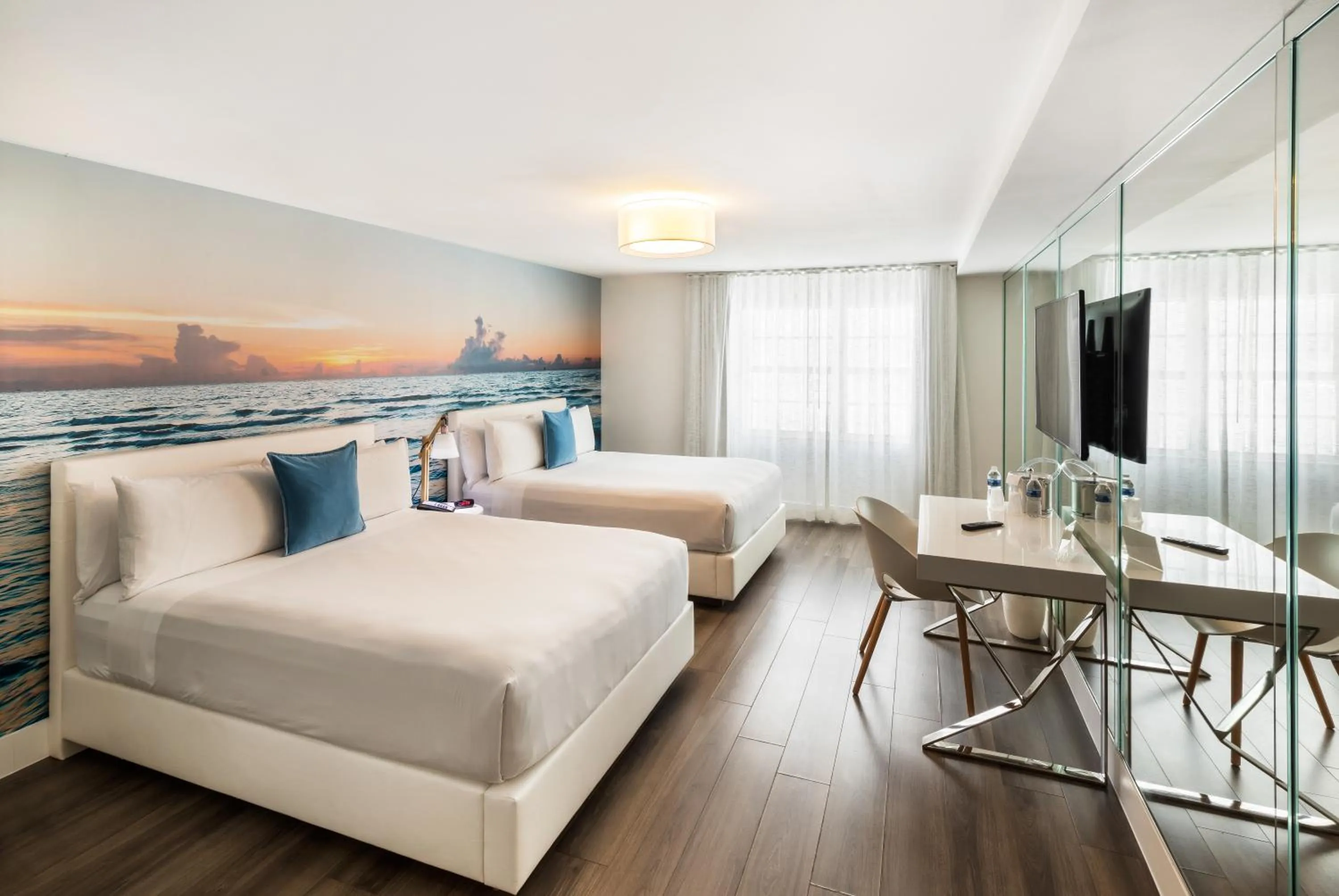 Deluxe Double Room with Two Queen Beds in President Hotel Villa