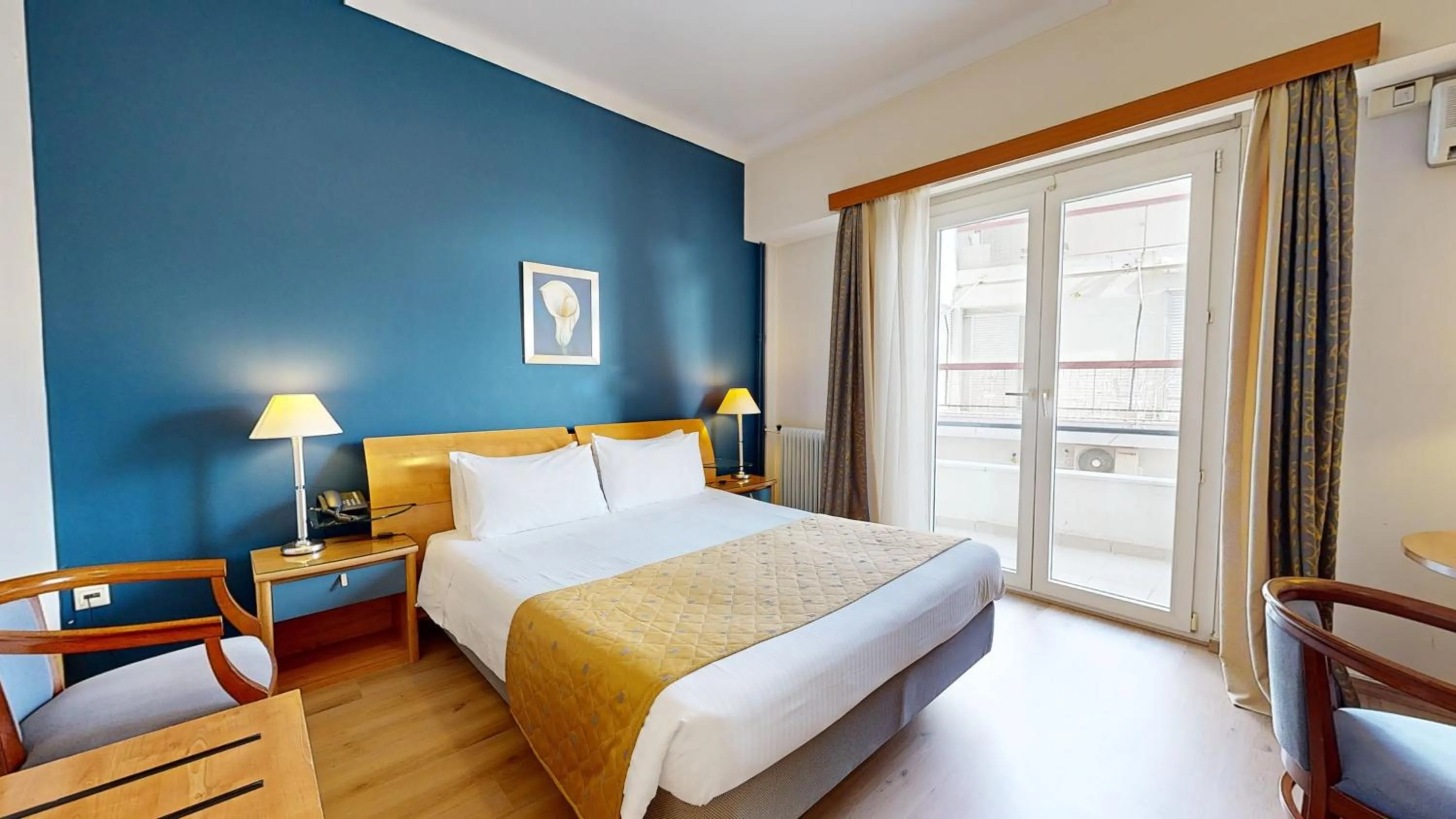 Classic King Room in Lucy Hotel