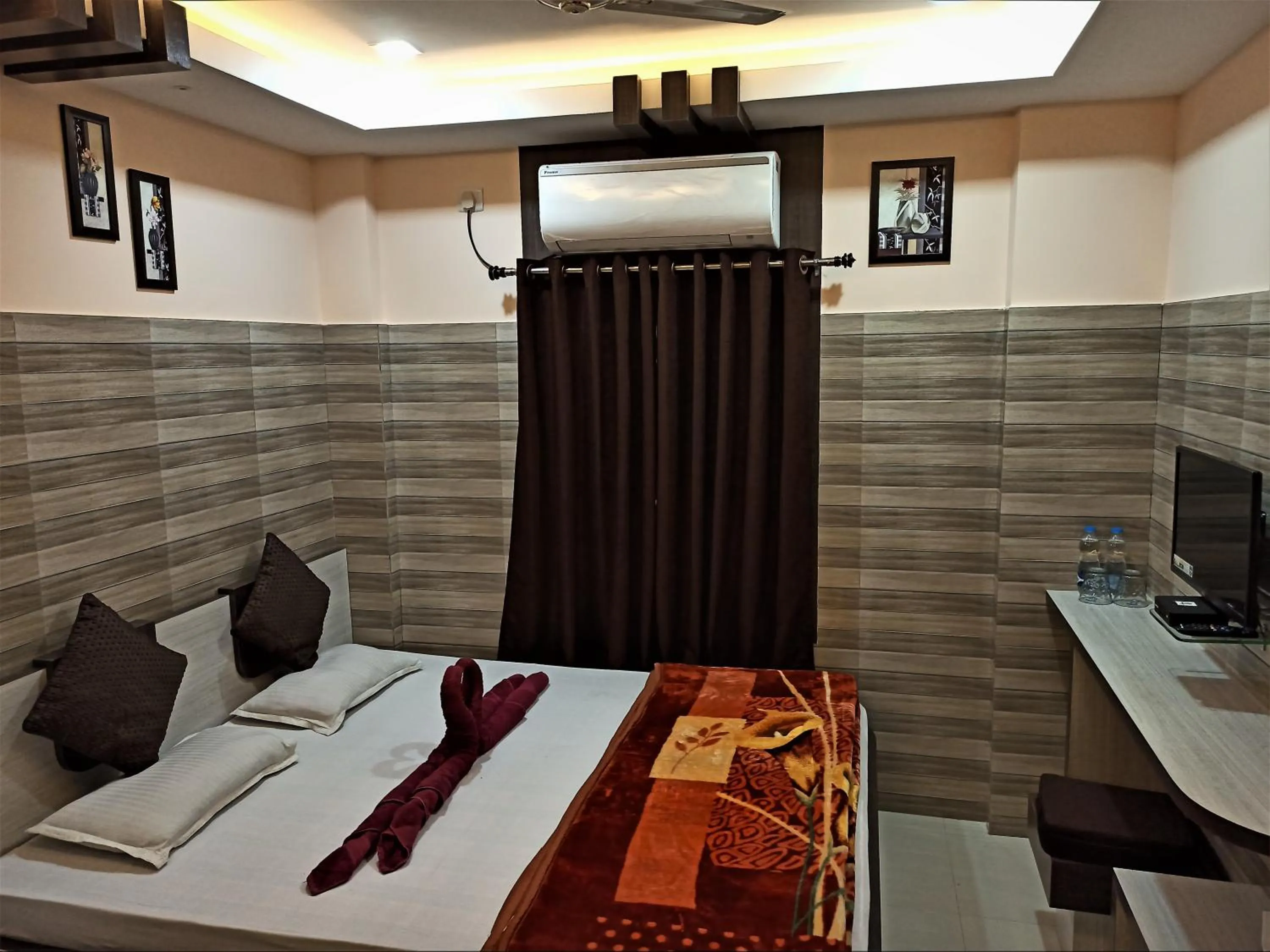 Deluxe Queen Room in Hotel Prince B