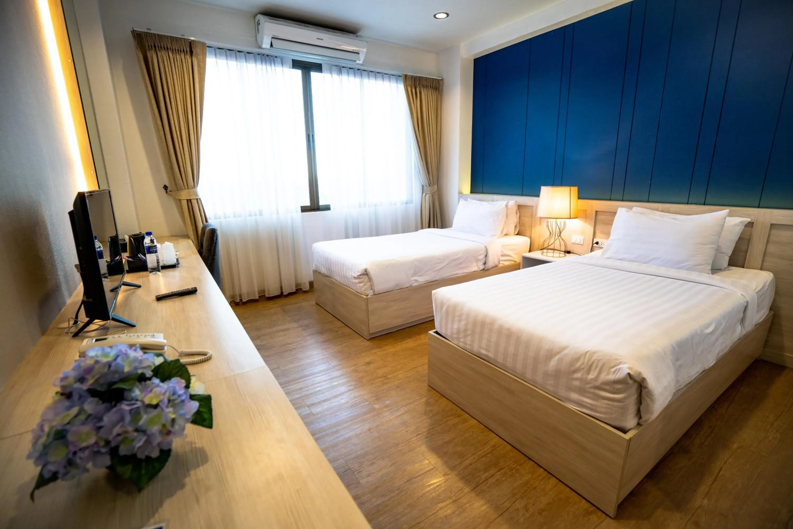 Superior Twin Room in Phrae Nakara Hotel