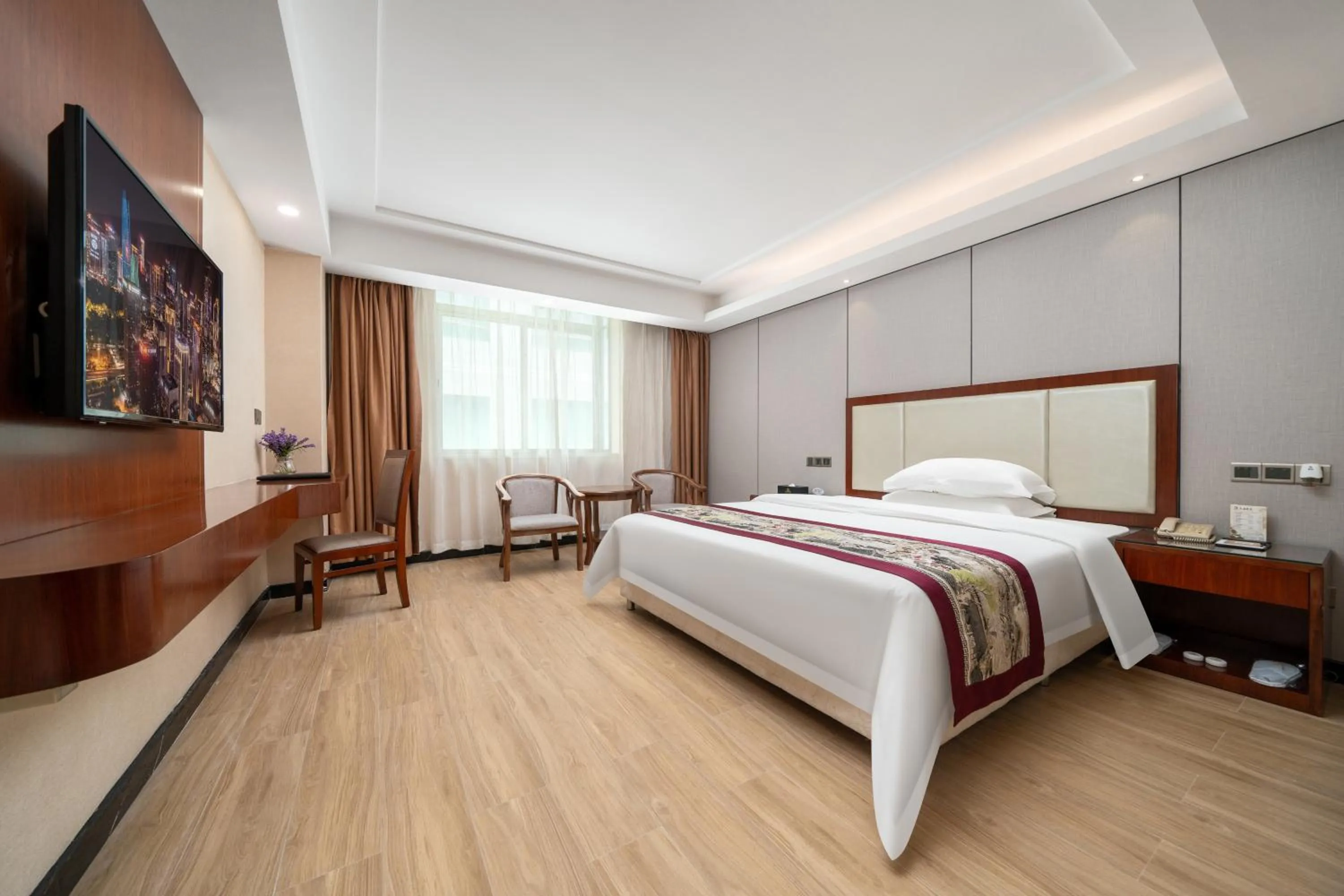 Deluxe King Room - single occupancy in Honglilai Hotel