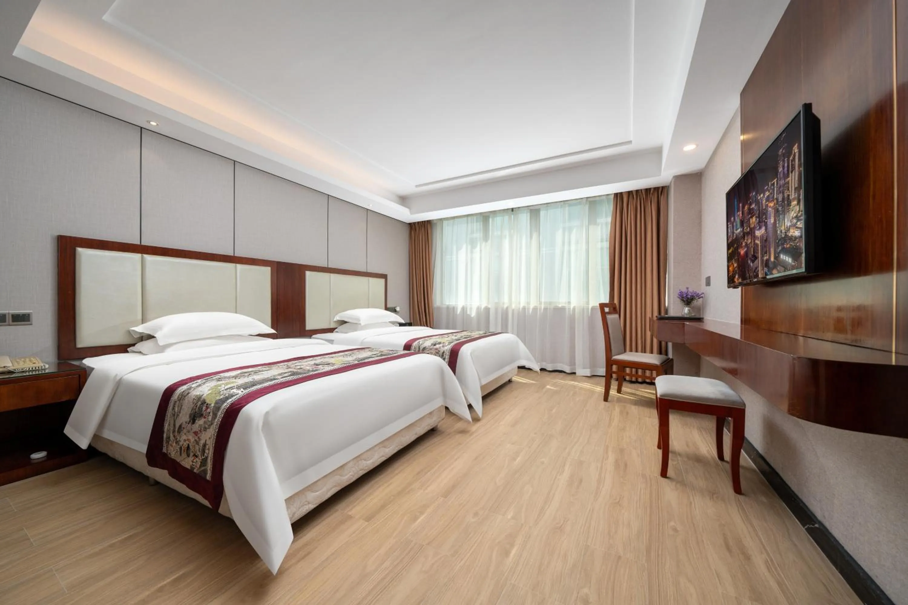 Deluxe Twin Room in Honglilai Hotel