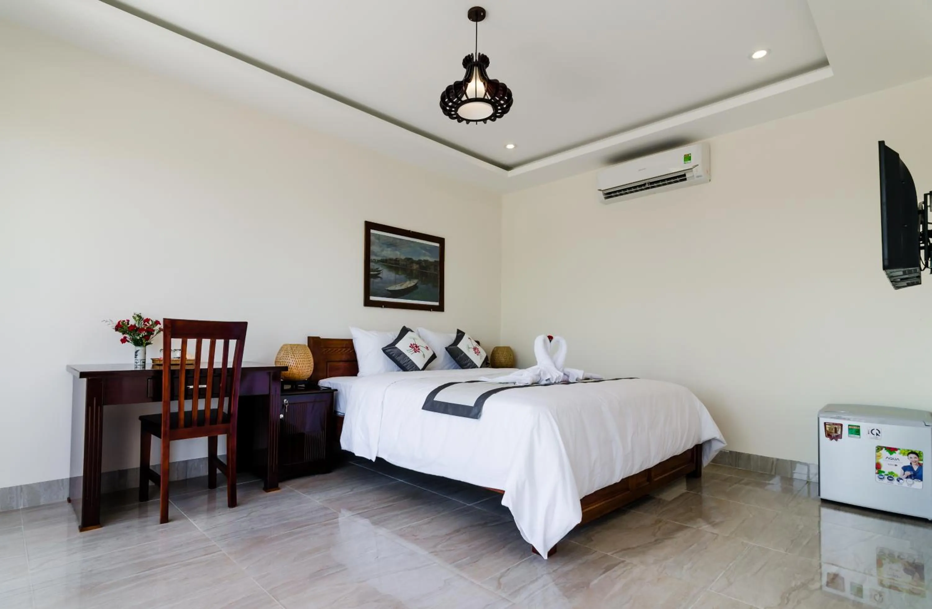 Deluxe Double Room with River View in The Moon River Homestay & Villa