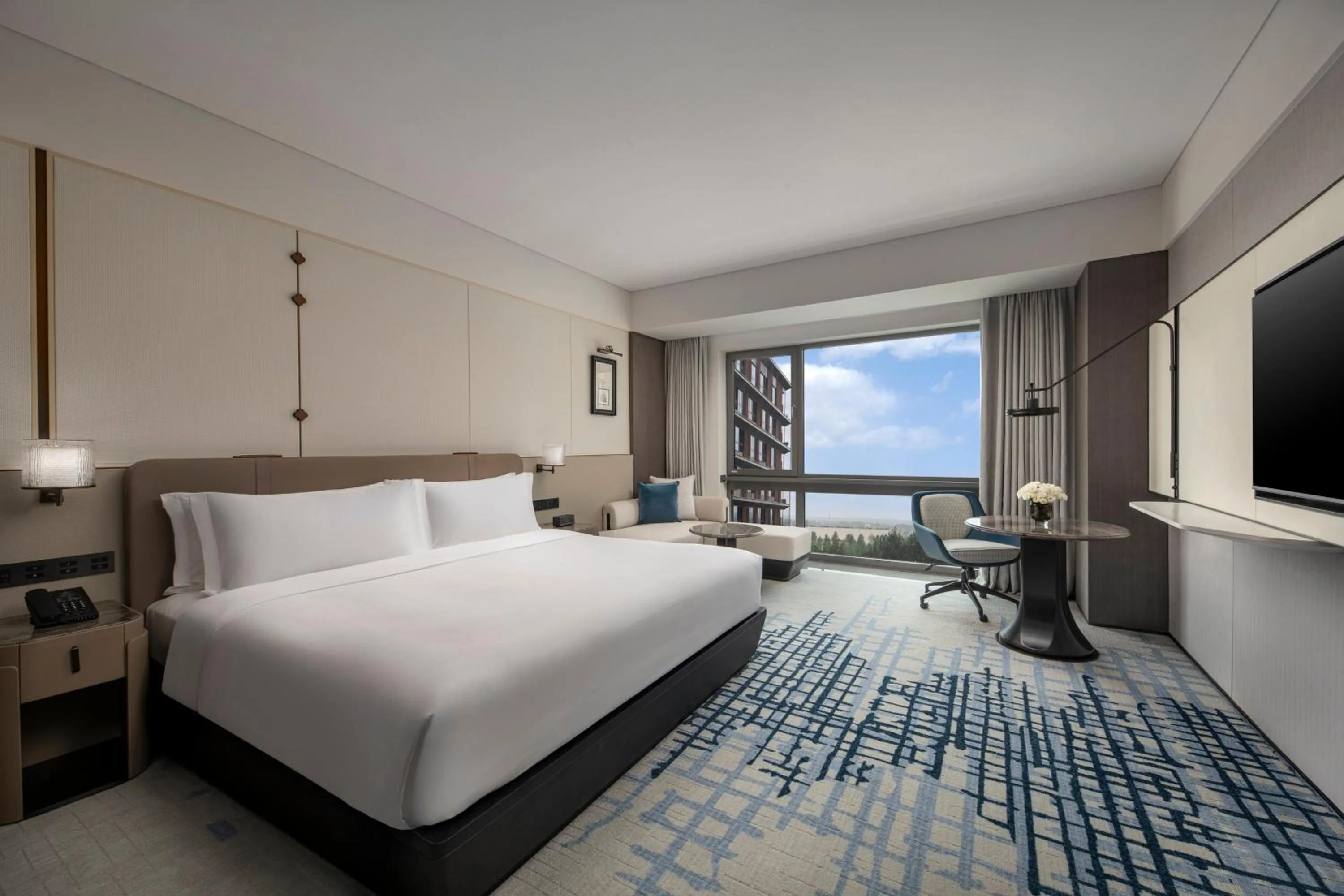 Standard King Room in Crowne Plaza Beijing Tongzhou