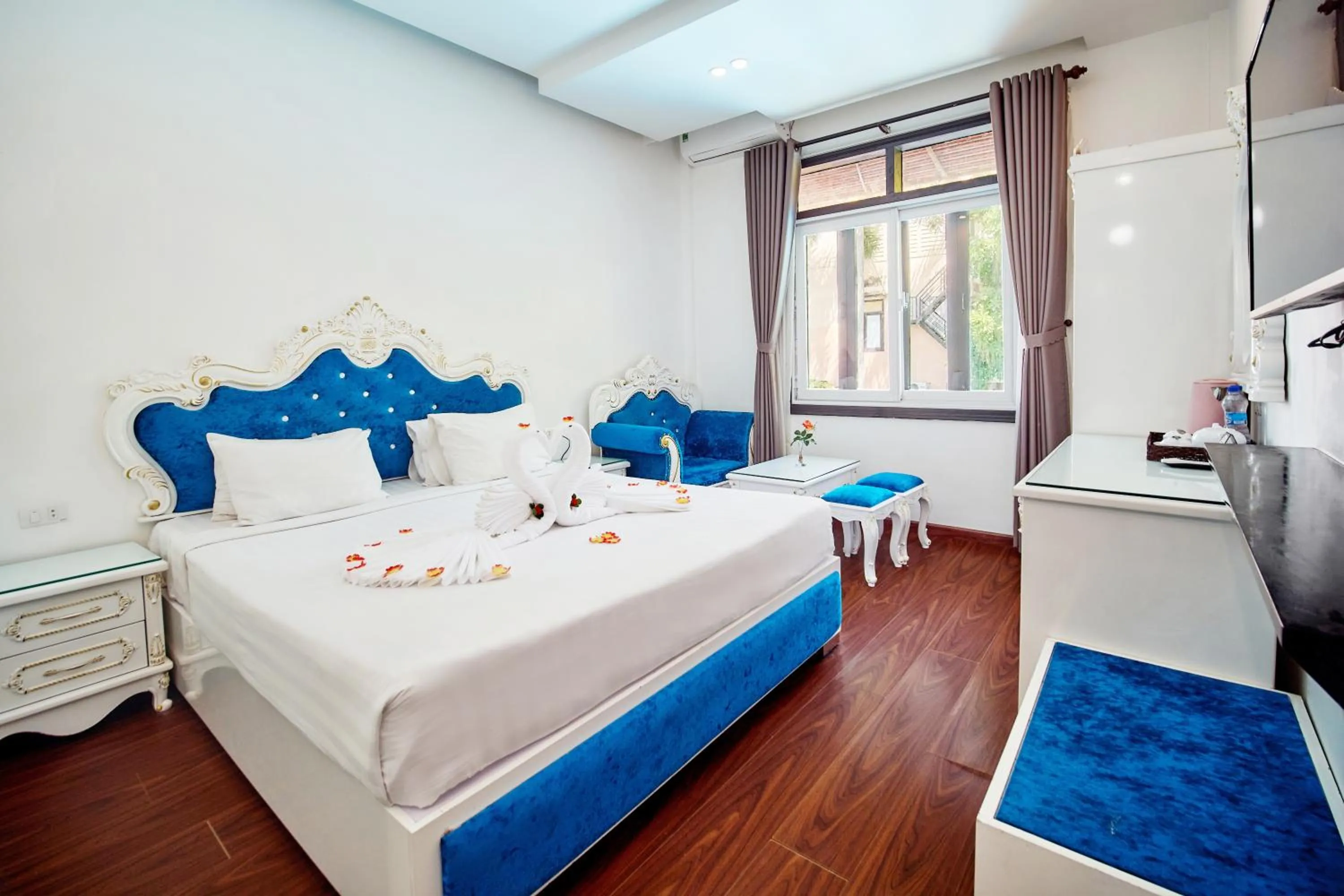 Deluxe Double or Twin Room in Hoian Nostalgia Hotel