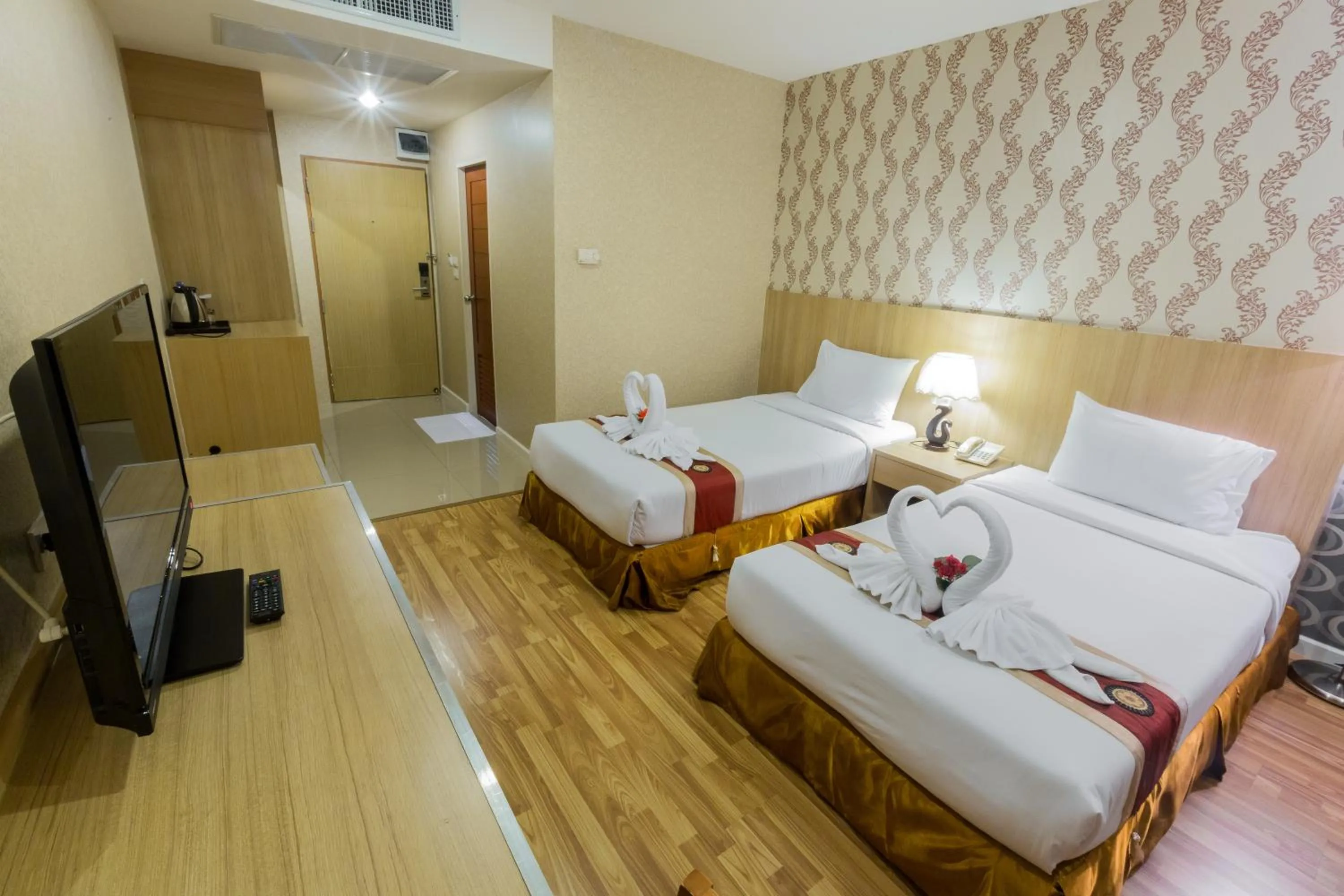 Deluxe Double or Twin Room in Three Seasons Bangkok