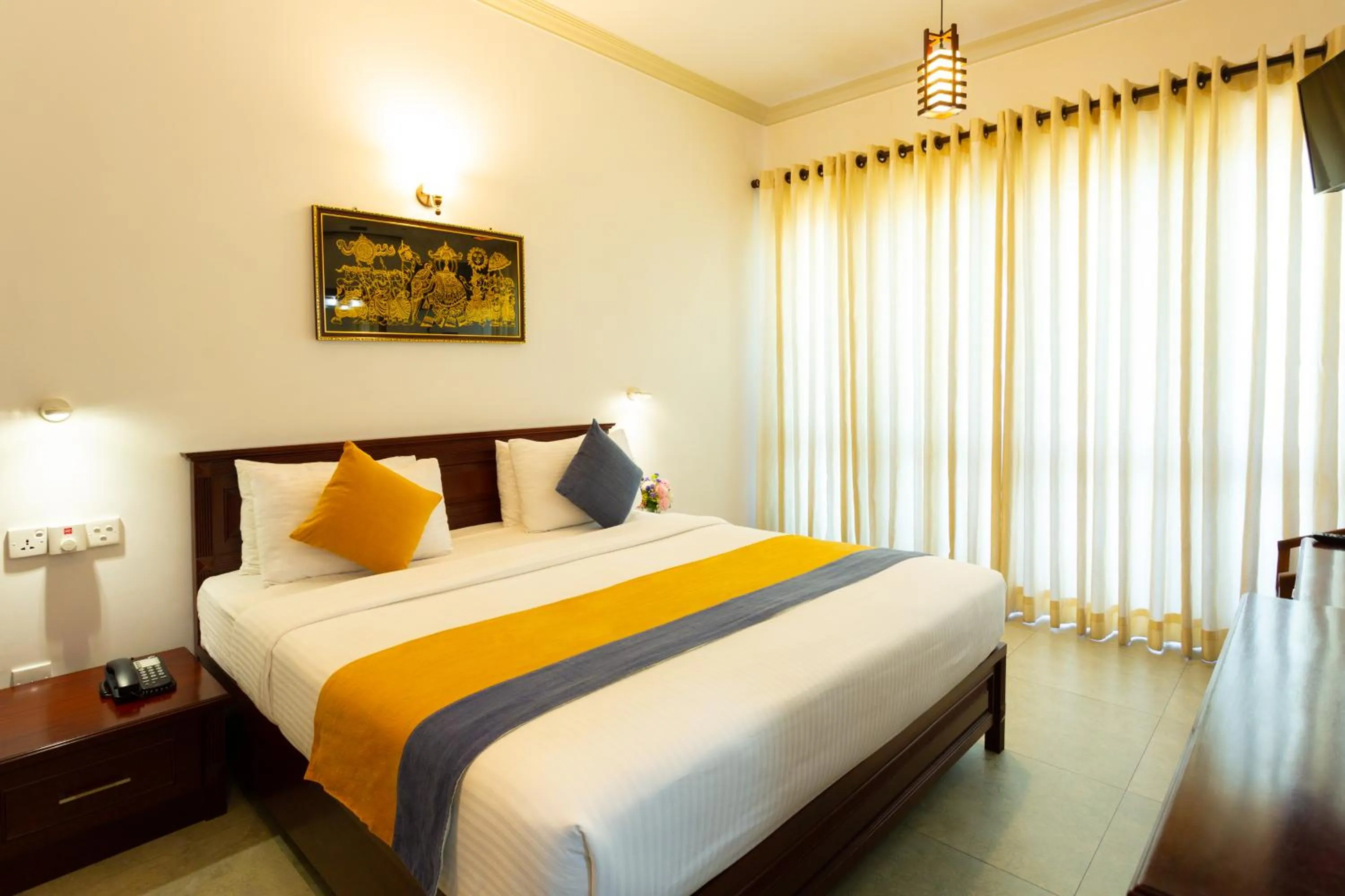 Deluxe Double or Twin Room with Lake View - single occupancy in Hotel Yo Kandy