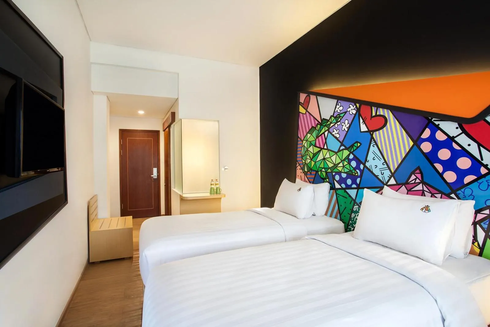 Happiness Twin Room in MaxOneHotel Tidar Surabaya