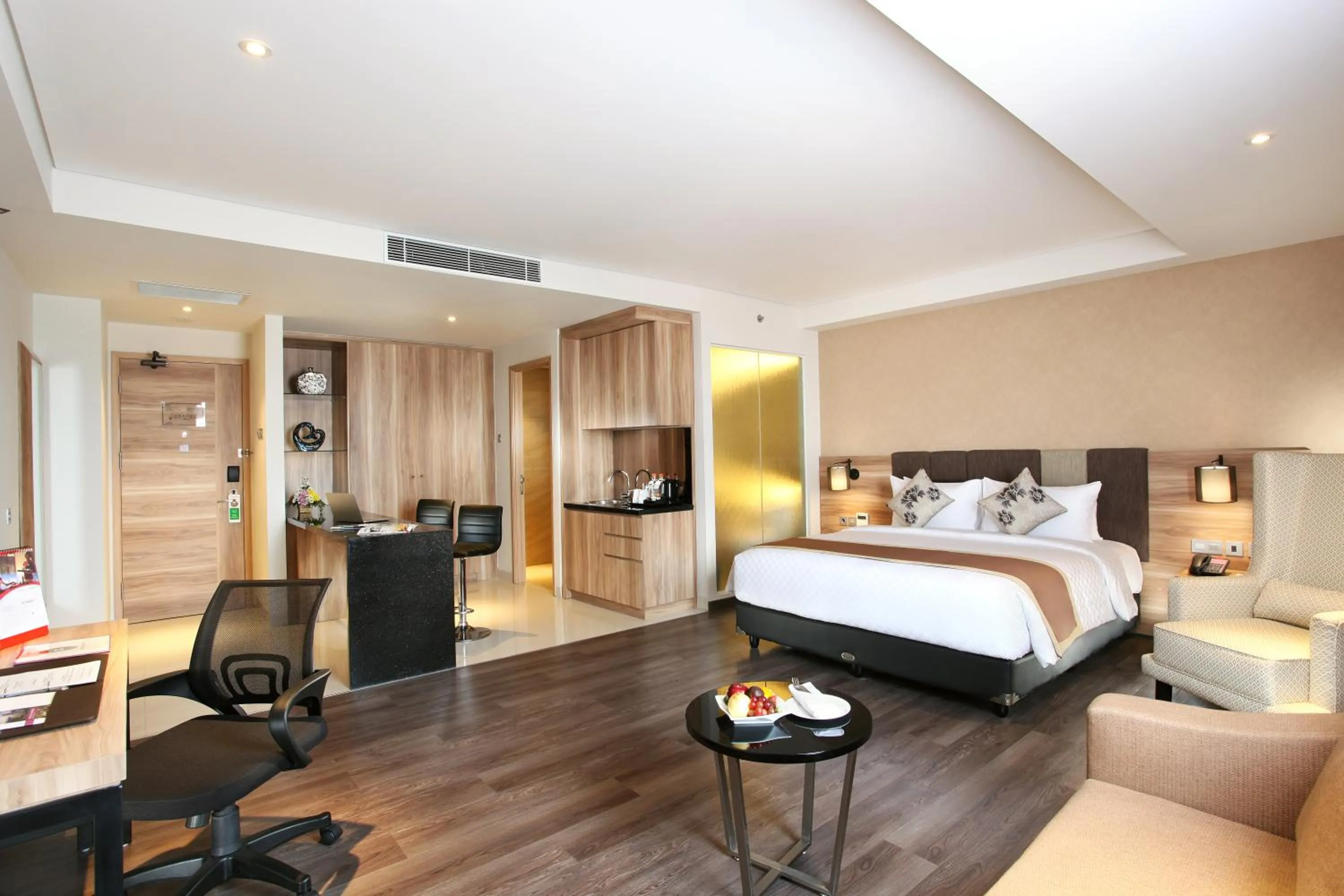 Business Studio in Swiss-Belinn Karawang