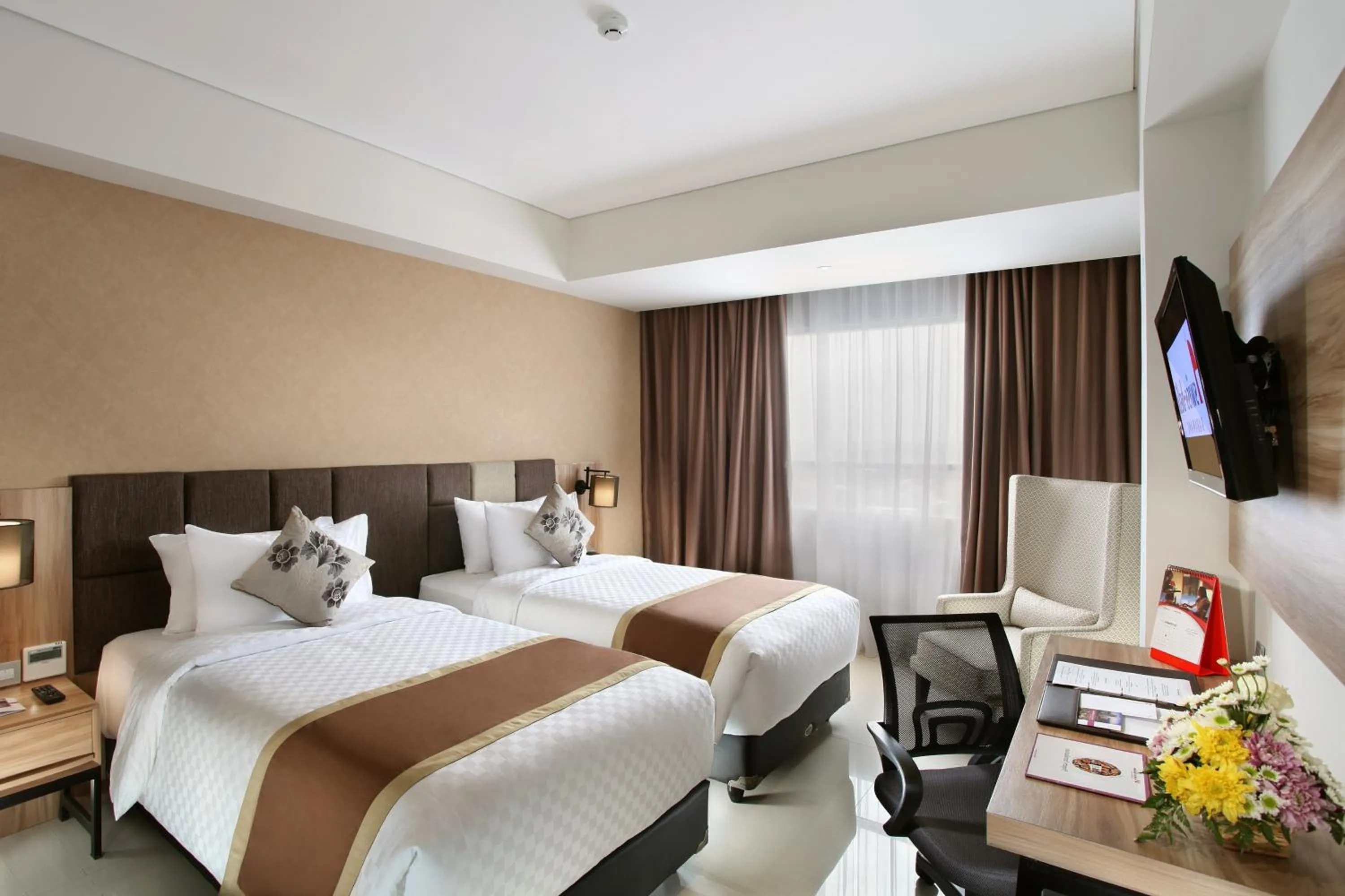 Superior Twin Room with Balcony in Swiss-Belinn Karawang
