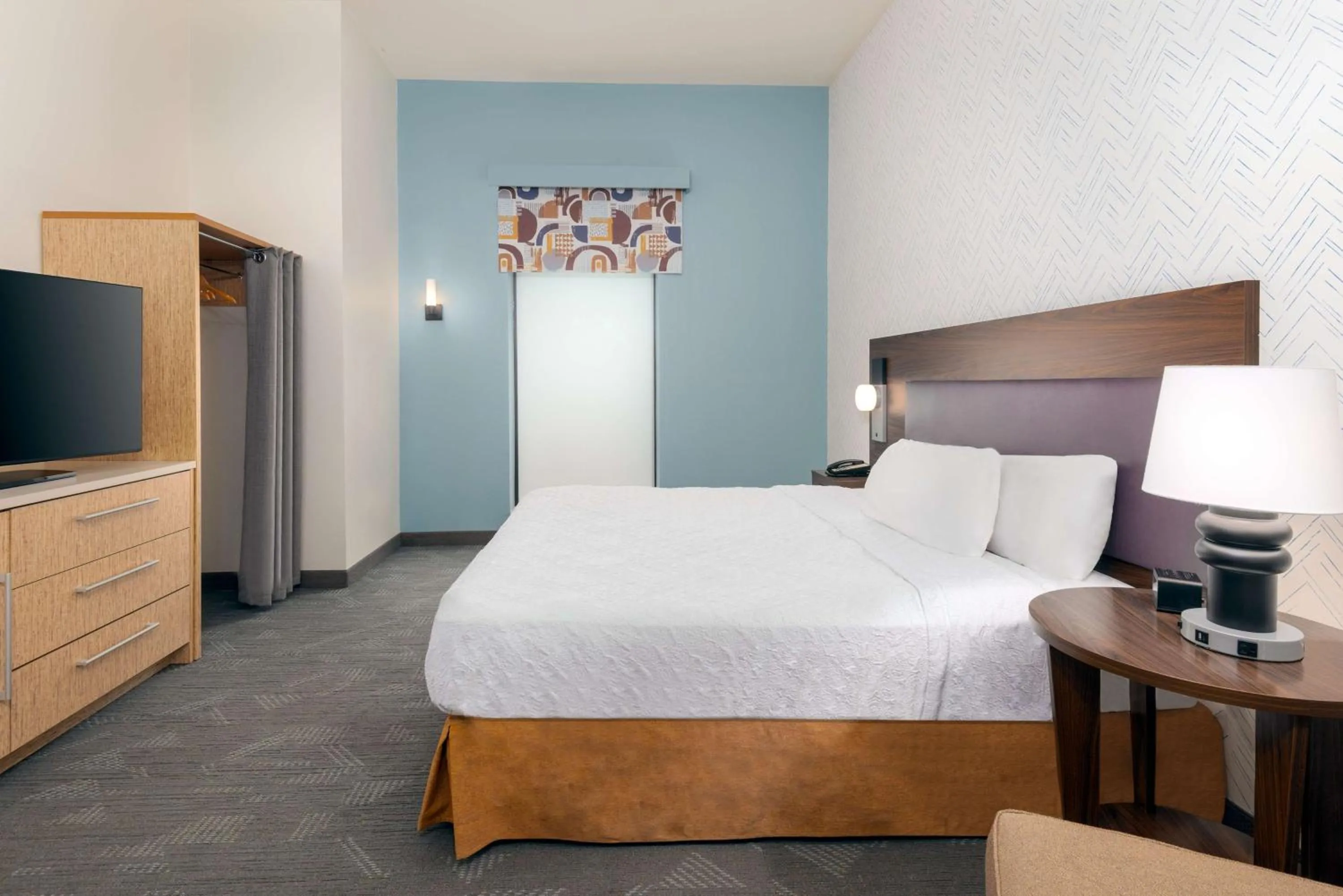 King Suite - Mobility Access/Non-Smoking in Home2 Suites by Hilton Buffalo Airport/ Galleria Mall