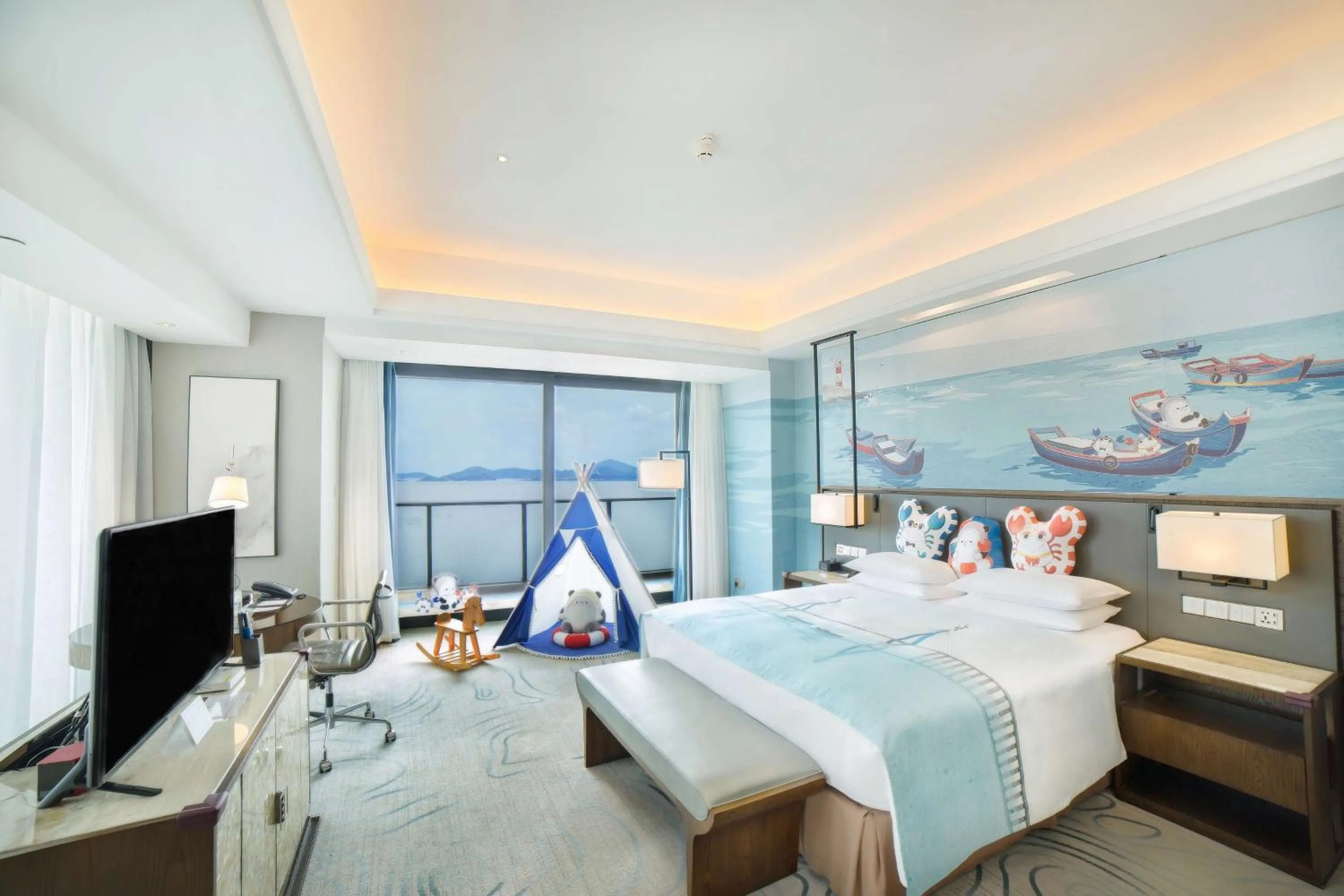 Family Room with Crab There and Sea View in Hilton Zhoushan