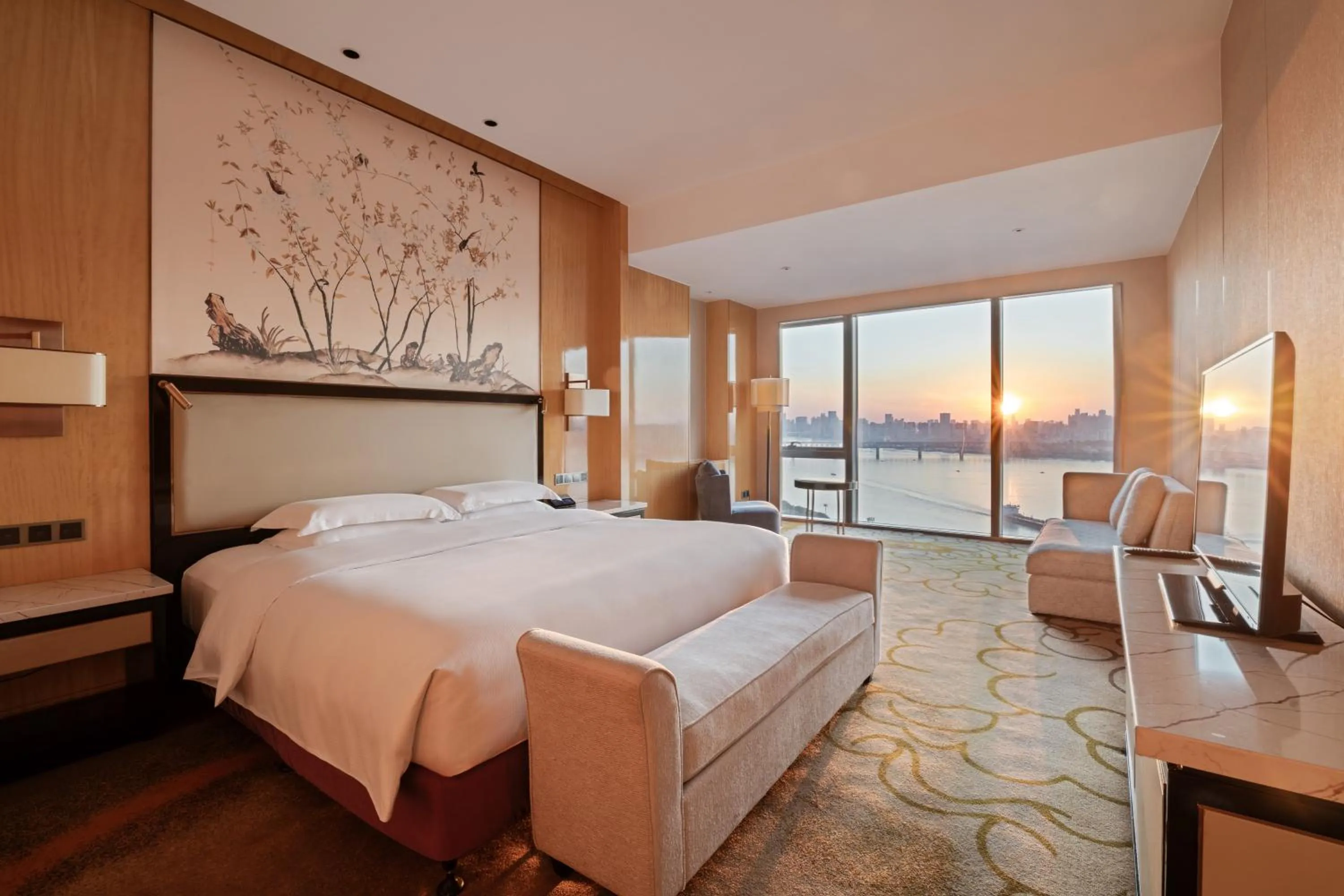 King Suite with River View - Lounge Access in Hilton Wuhan Yangtze Riverside