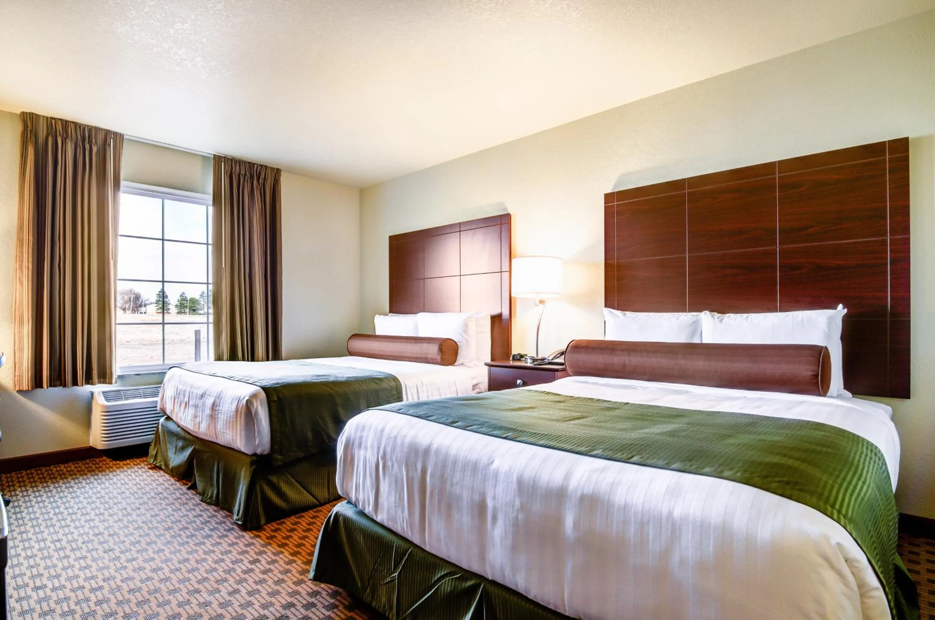 Queen Room - Disability Access in Cobblestone Hotel & Suites Pulaski/Green Bay