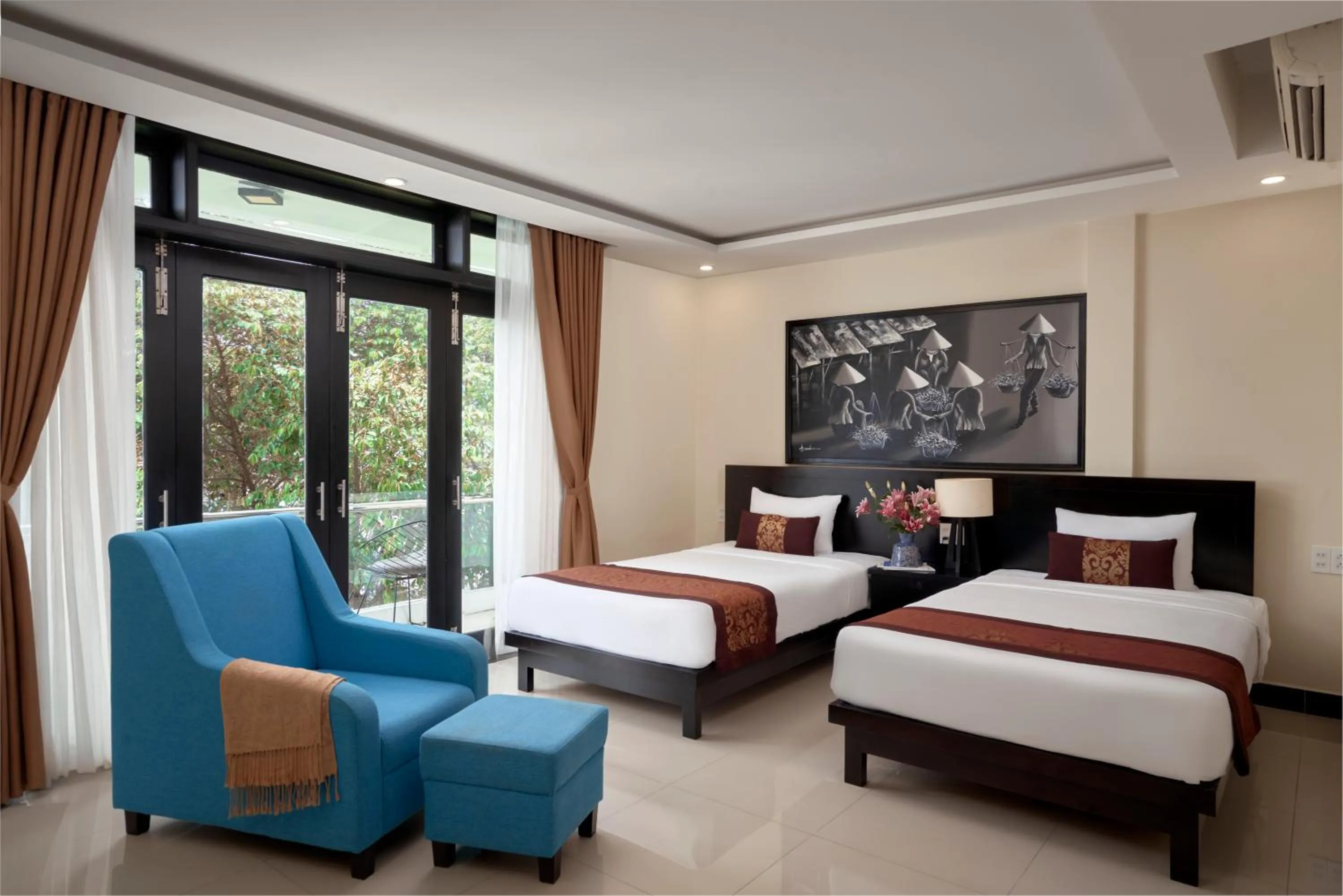 Family Connecting Suite with Balcony in Banana Garden Villa