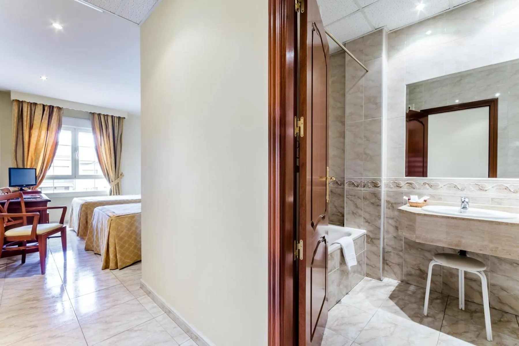 Double or Twin Room in Roma Aurea