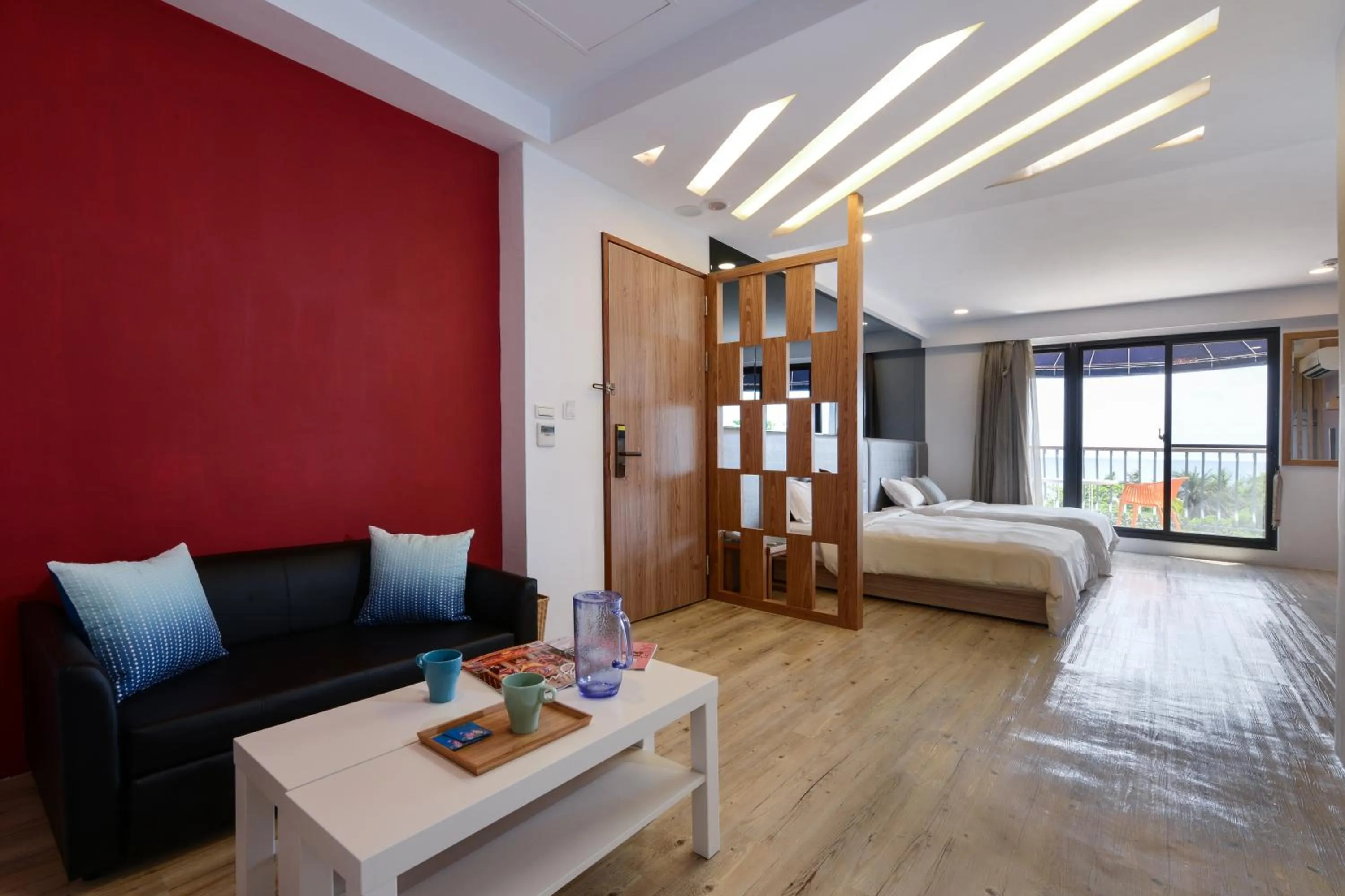 Deluxe Quadruple Room with Balcony and Sea View in Kenting Coast Resort