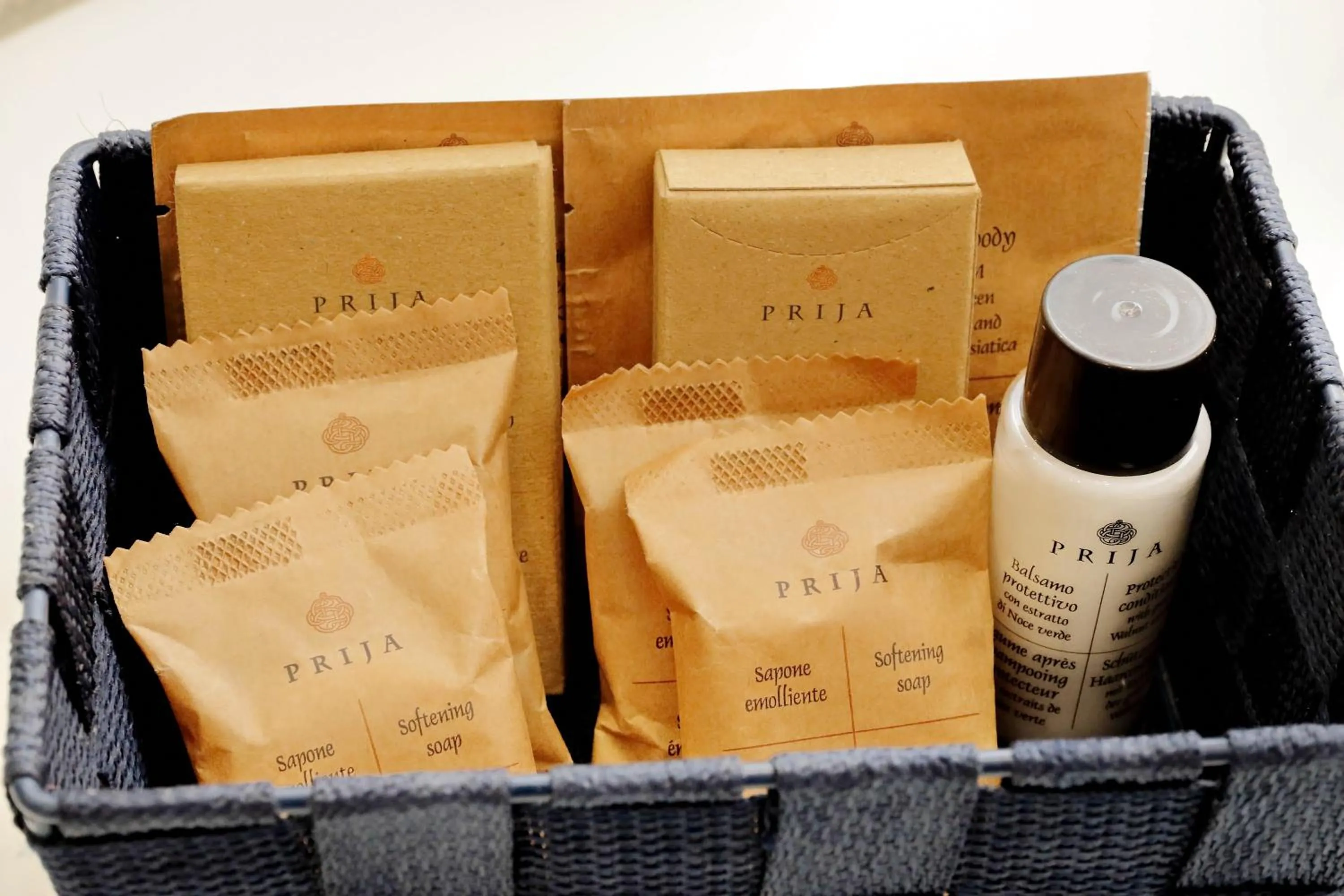 One-Bedroom Apartment - Split Level in Trevi Rome Suite