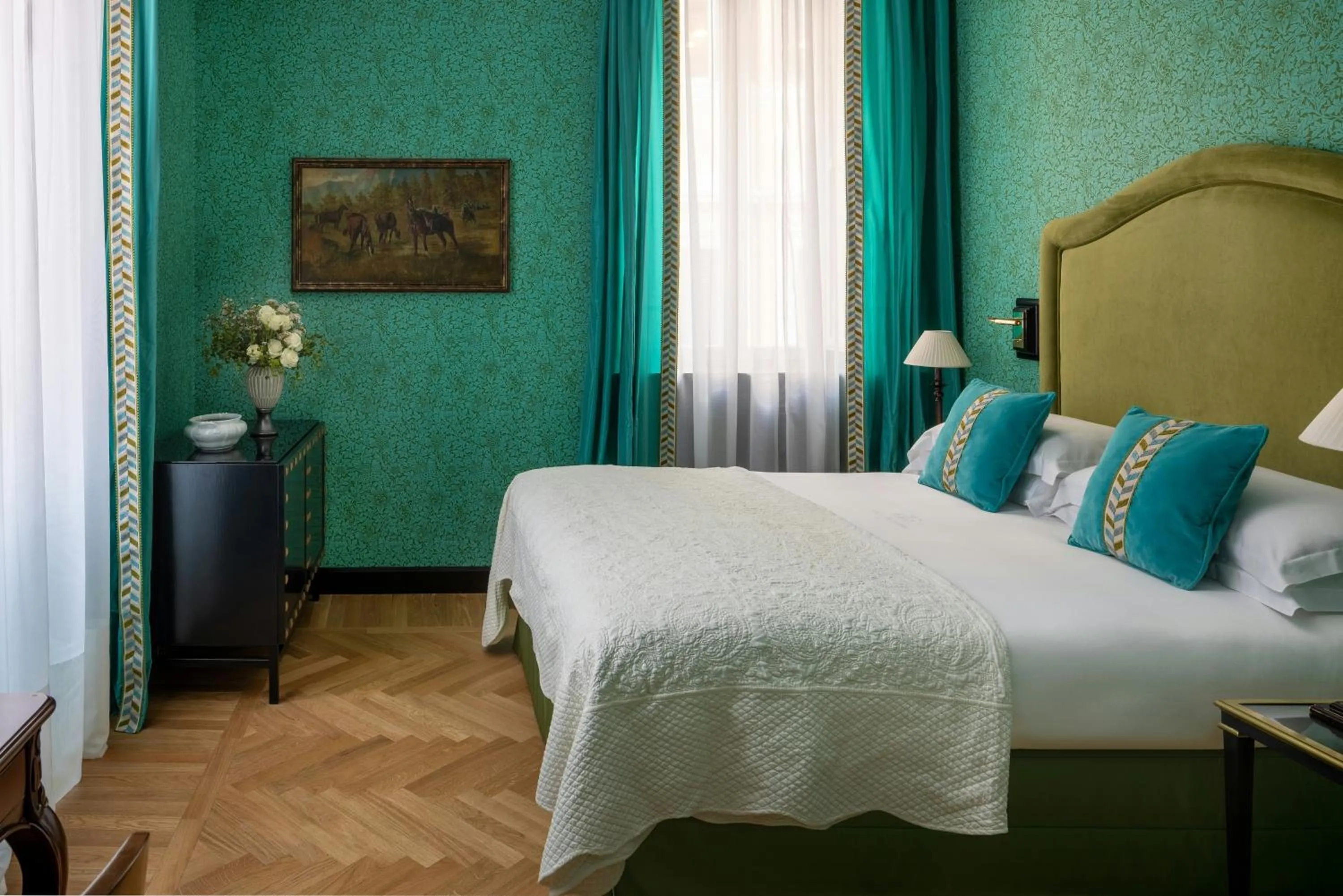 Deluxe Double Room in Hotel d’Inghilterra Roma – Starhotels Collezione