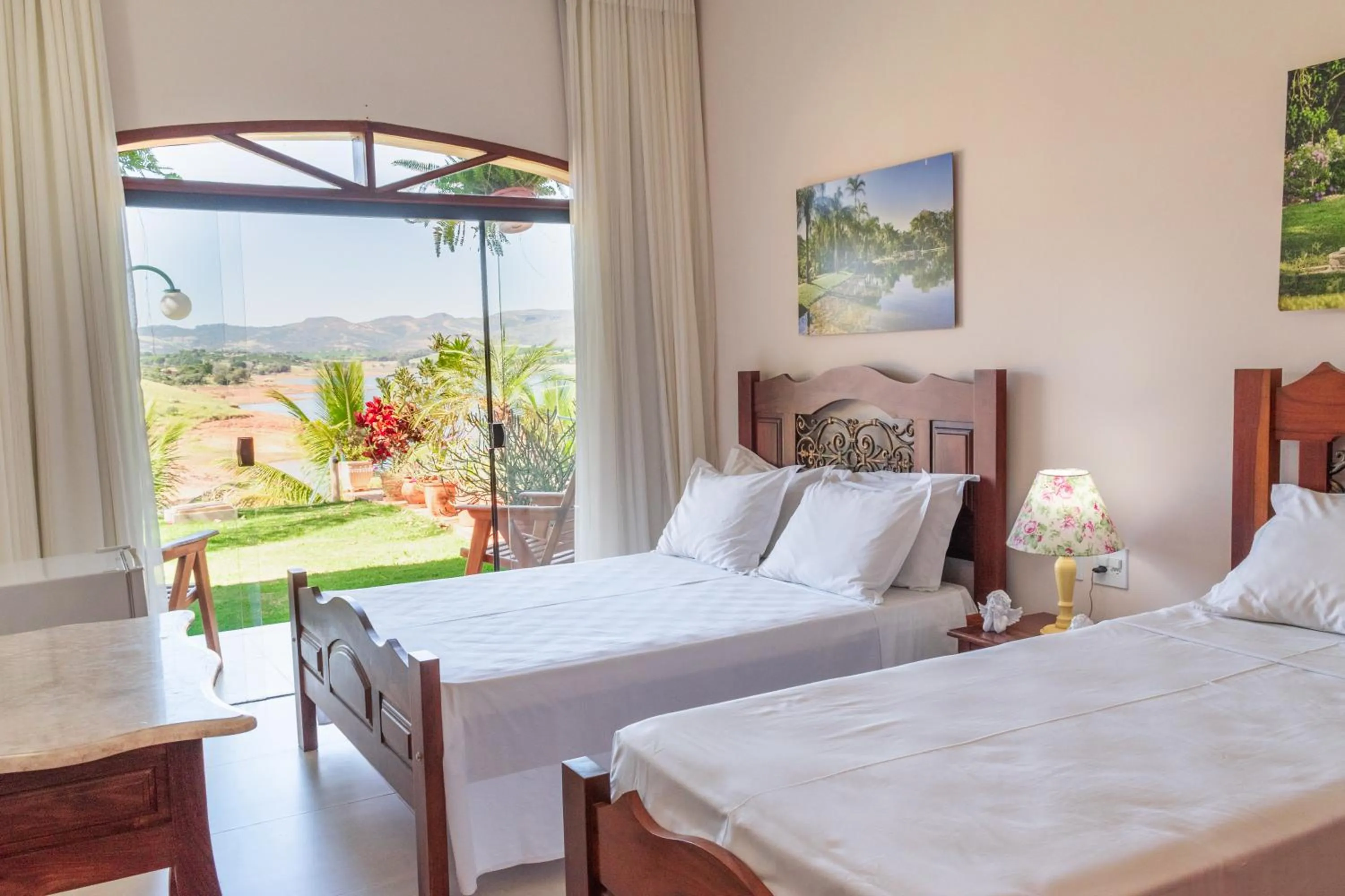 Triple Room - Disability Access in BellaMinas Pousada