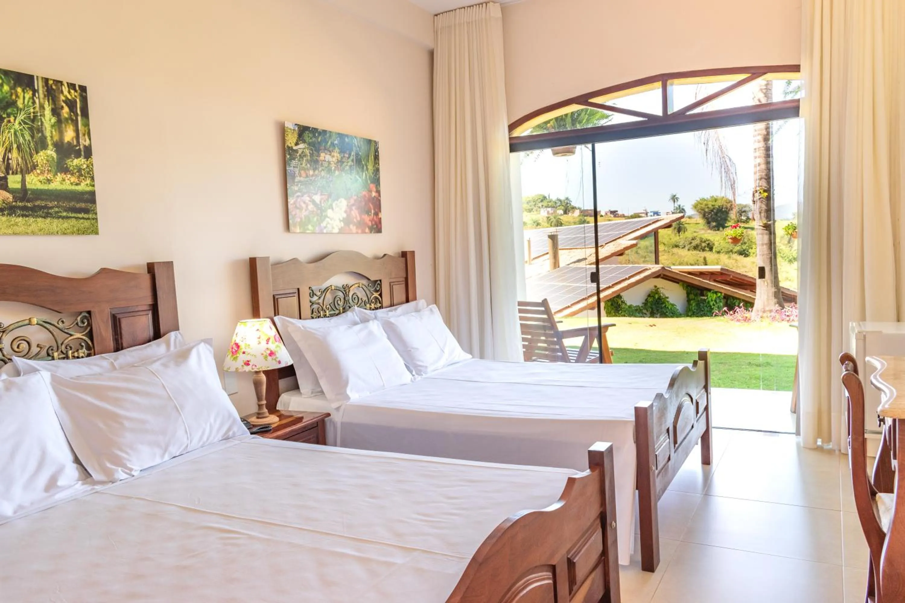 Deluxe Queen Room with Two Queen Beds in BellaMinas Pousada