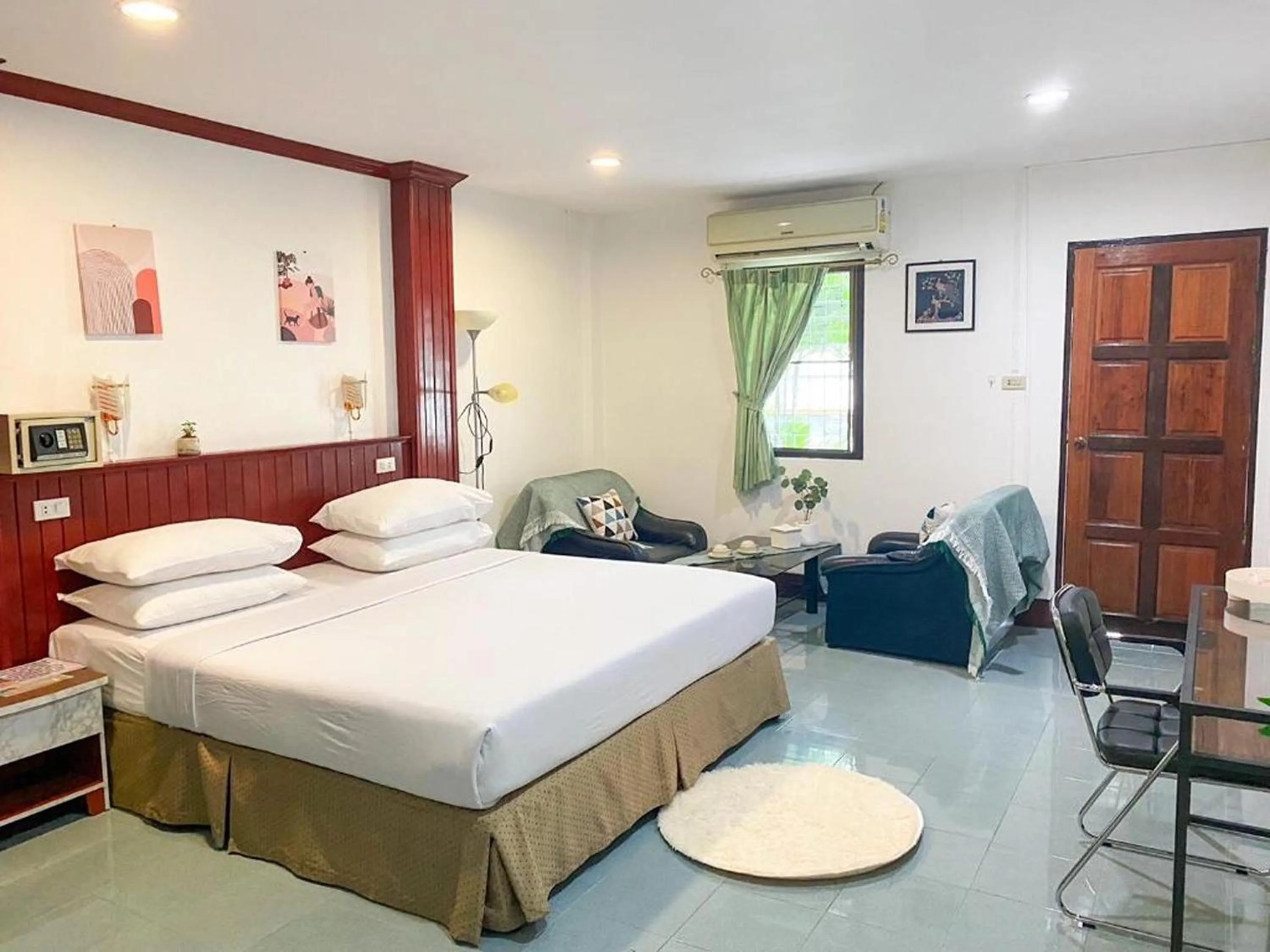 Deluxe with Pool View in Rabbit Mansion Patong Hotel