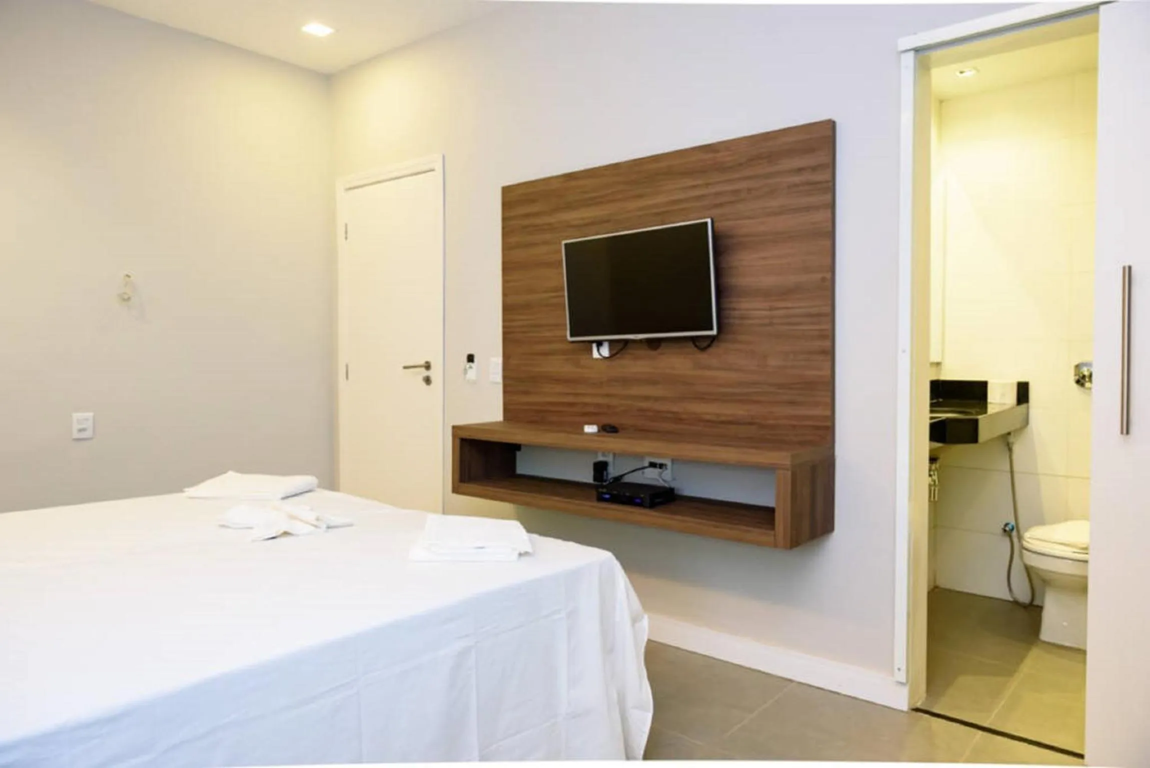 Large Triple Room - single occupancy in Icaraí Suítes