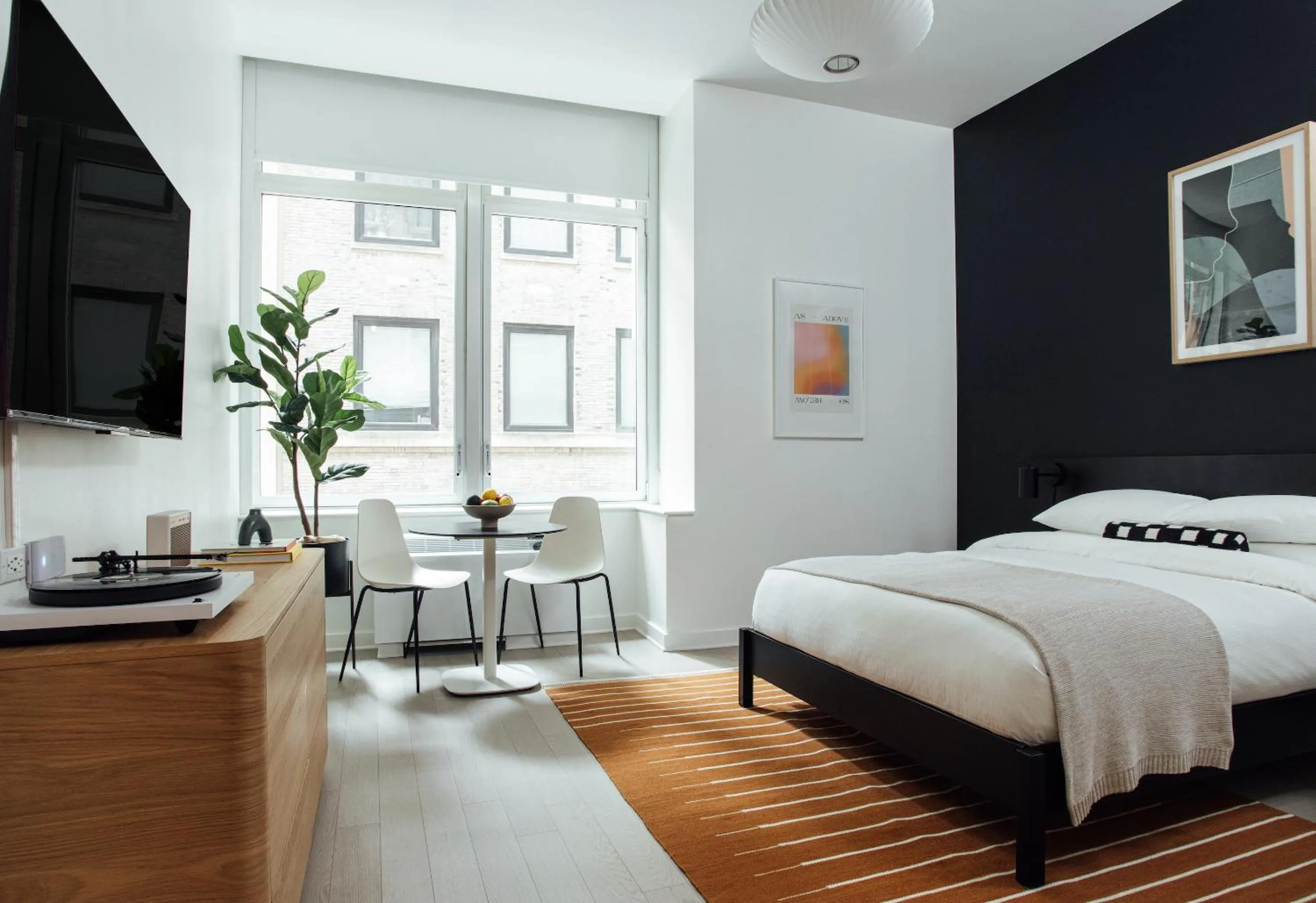 Queen Room (24/7 Front Desk) in Mint House 70 Pine by Kasa