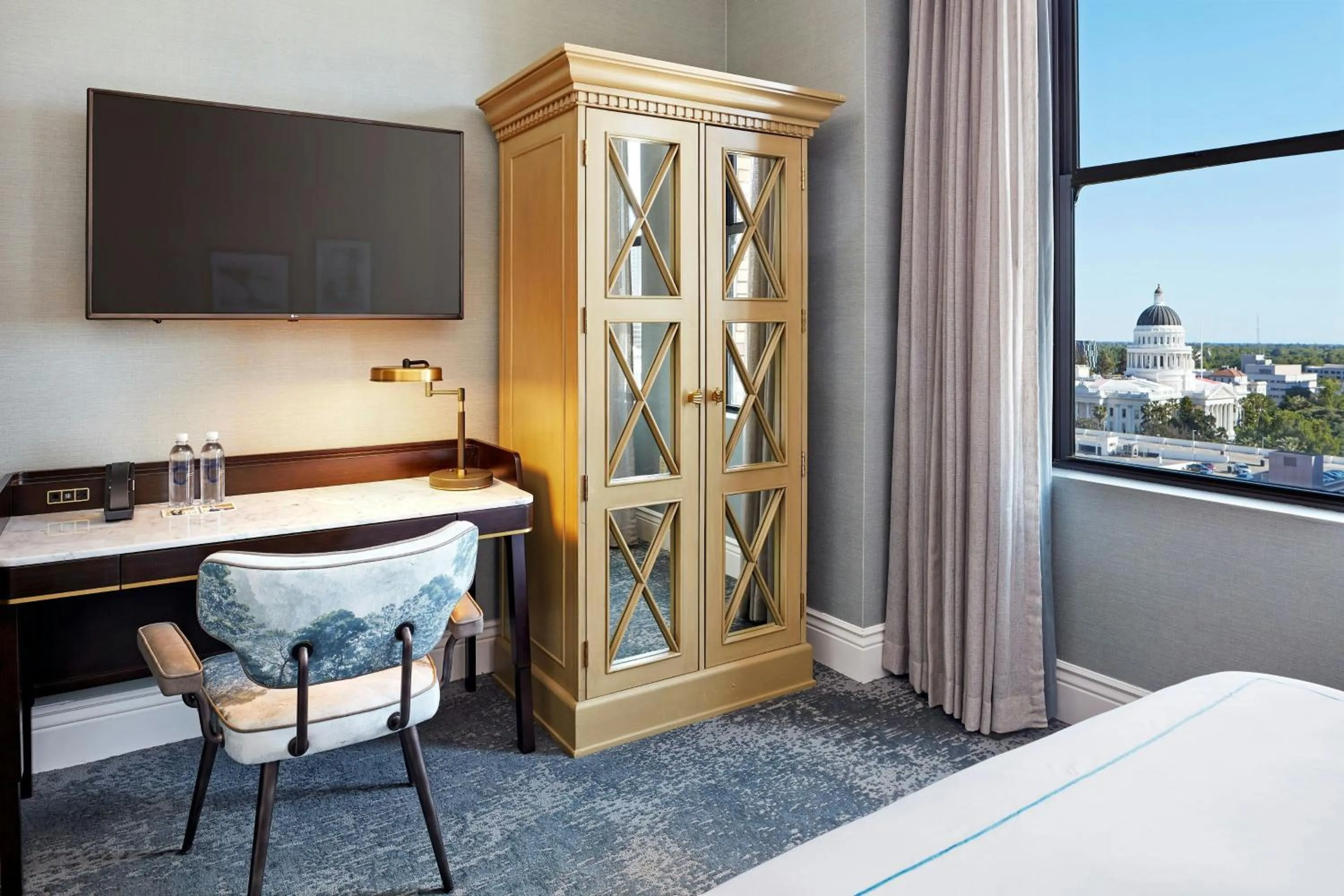 One-Bedroom Suite in The Citizen Hotel, Autograph Collection