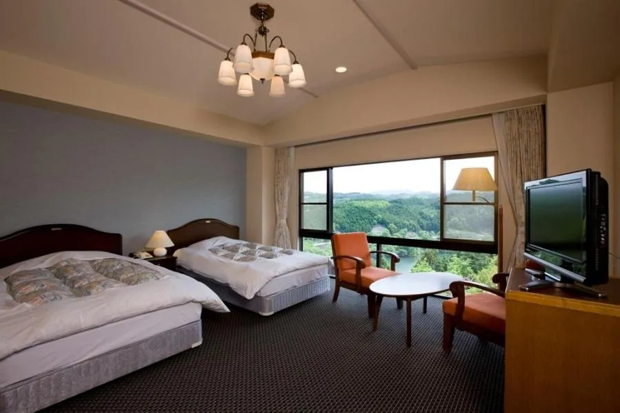 Twin Room with Extra Bed in Shorenji Lake Hotel