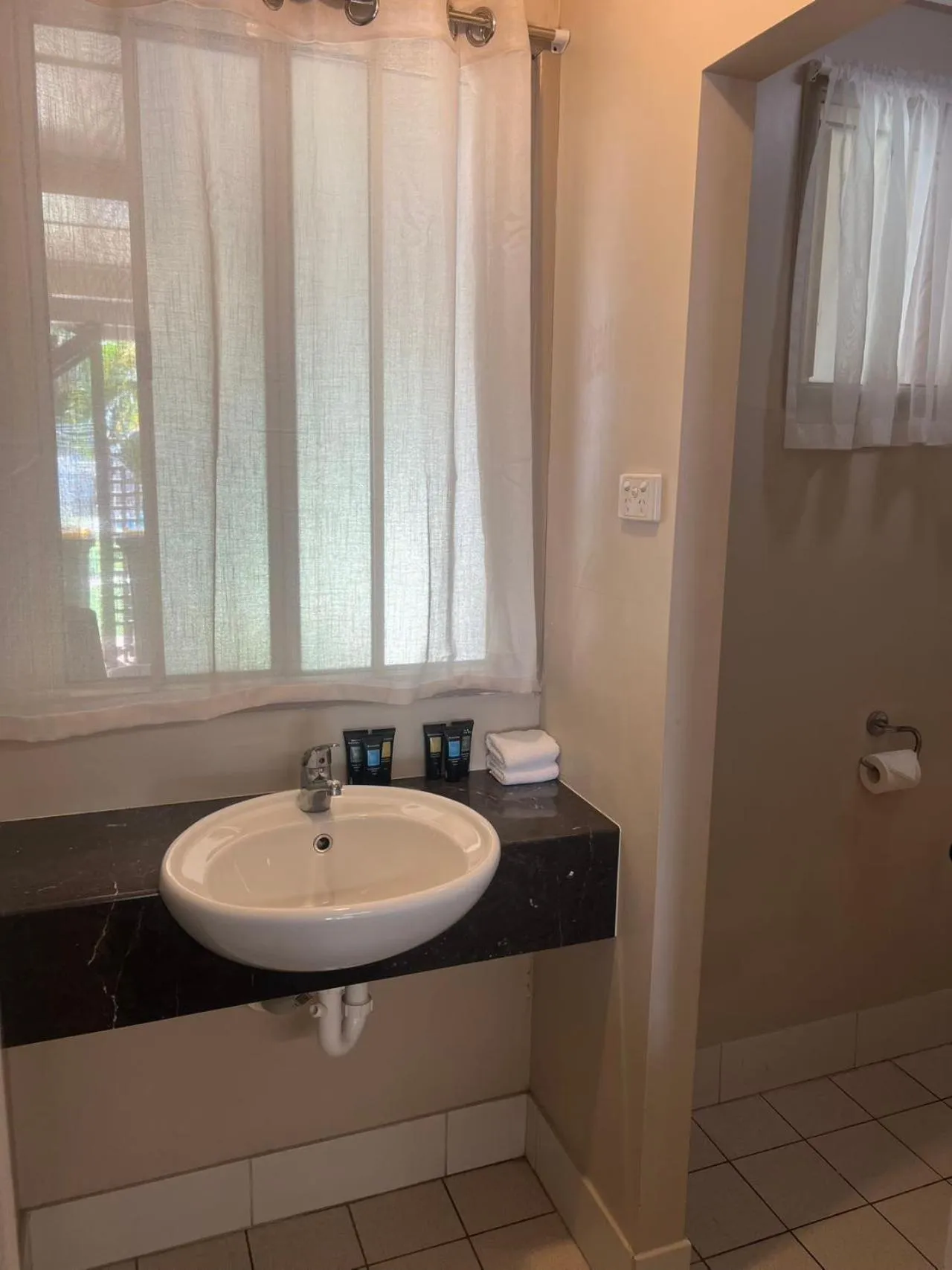 Standard Twin Room in Kalua Motel