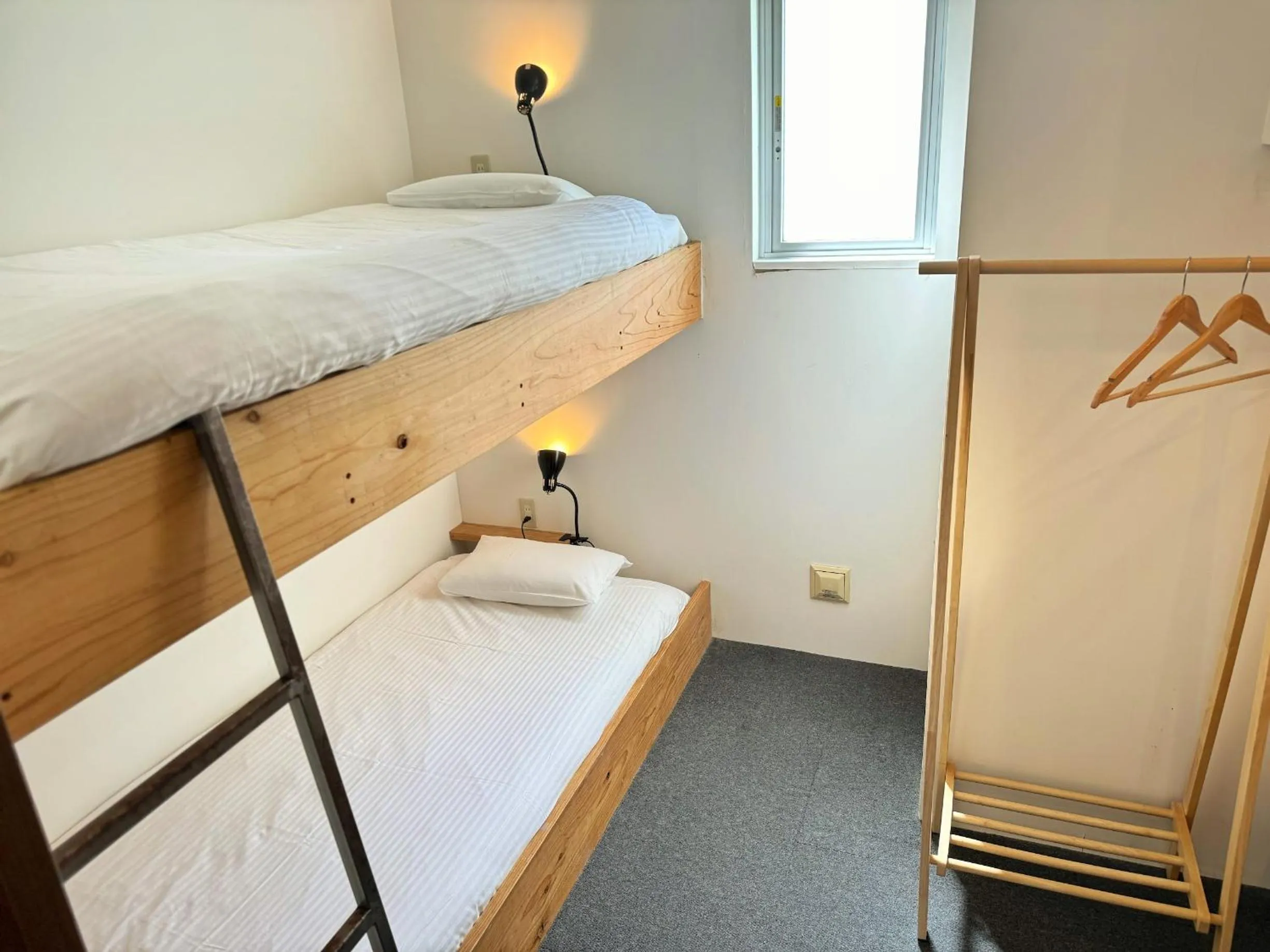 Twin Room with Bunk Bed and Shared Bathroom in Santiago Guesthouse Hiroshima