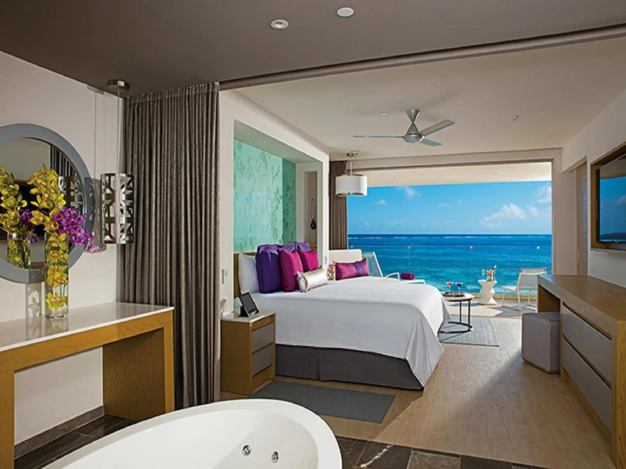 Xhale Club Junior Suite Ocean Front King in Breathless Riviera Cancun Resort & Spa - Adults Only - All inclusive