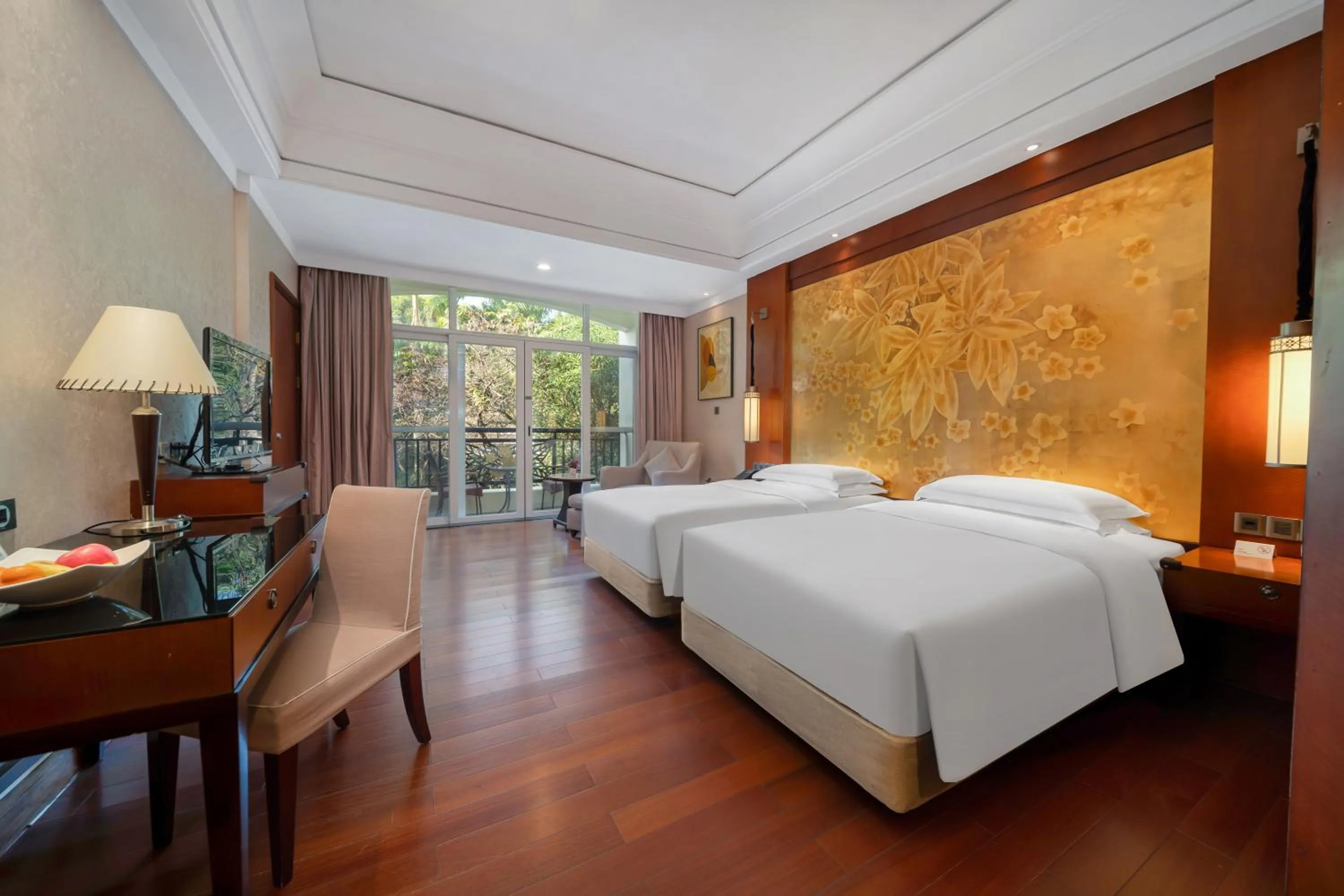 Garden View Superior Twin Room in Good View Hotel Tangxia - 15 mins drive from Dongguan South Railway Station