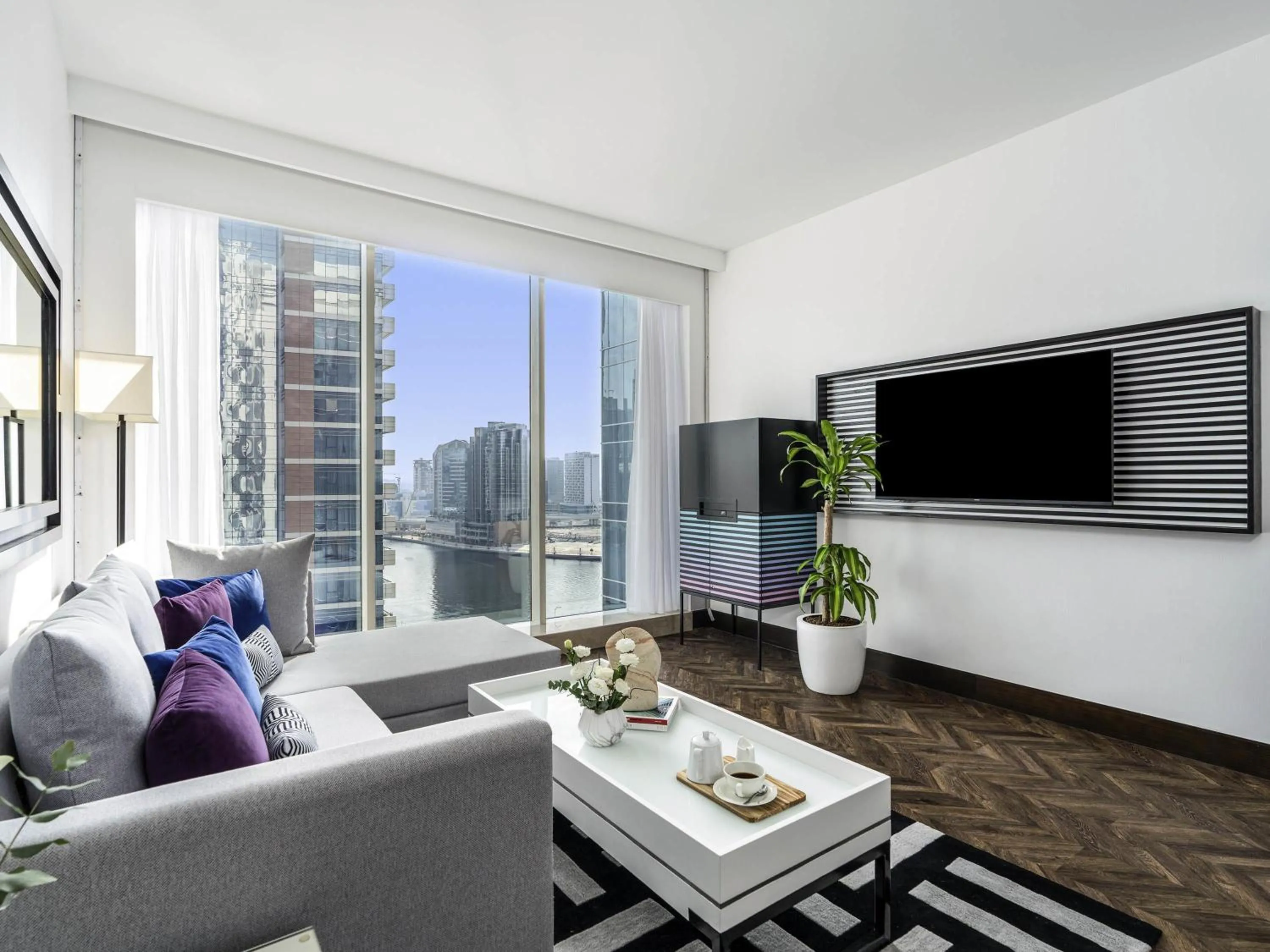 Deluxe Suite in Pullman Dubai Downtown